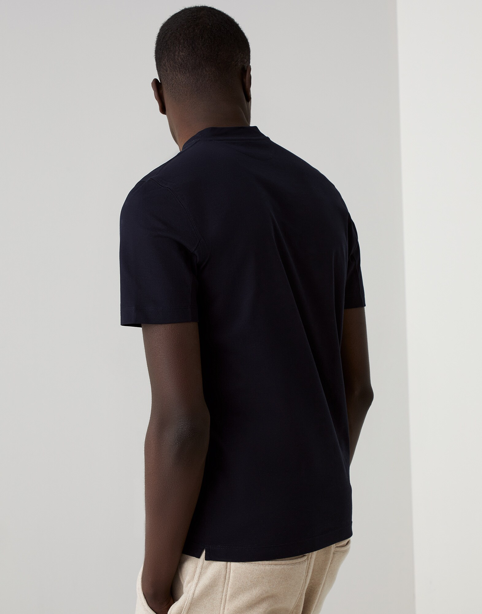 Kurzärmliges T-Shirt - Rückansicht