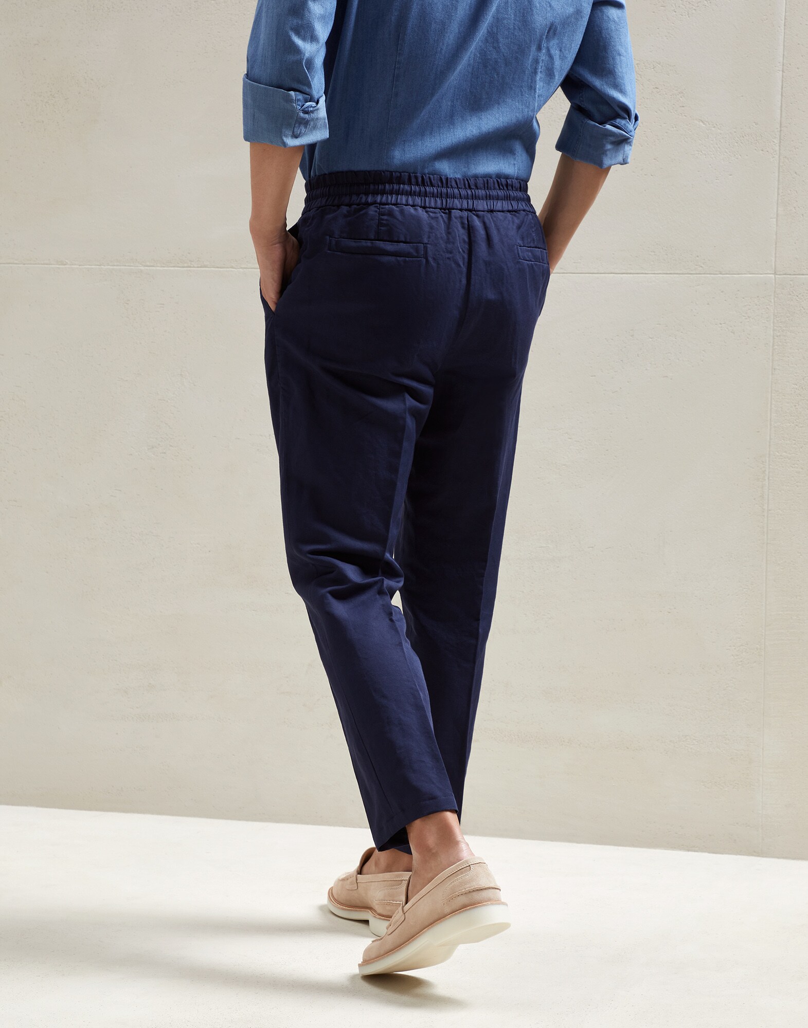 Easy - Back view