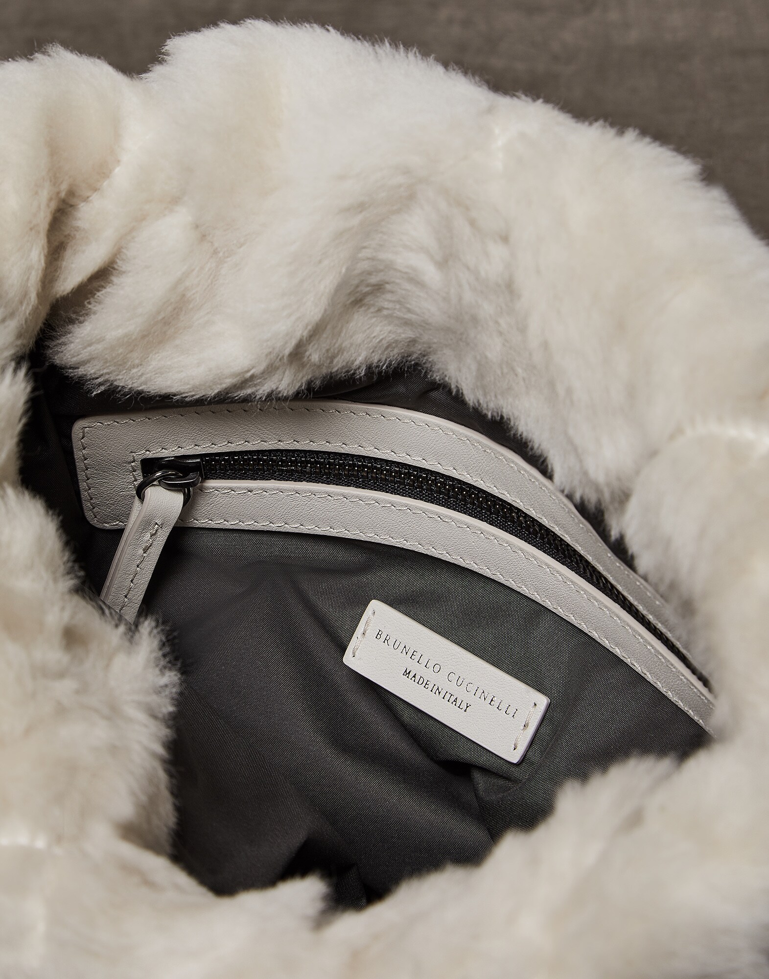 Crossbody Bag - Full look