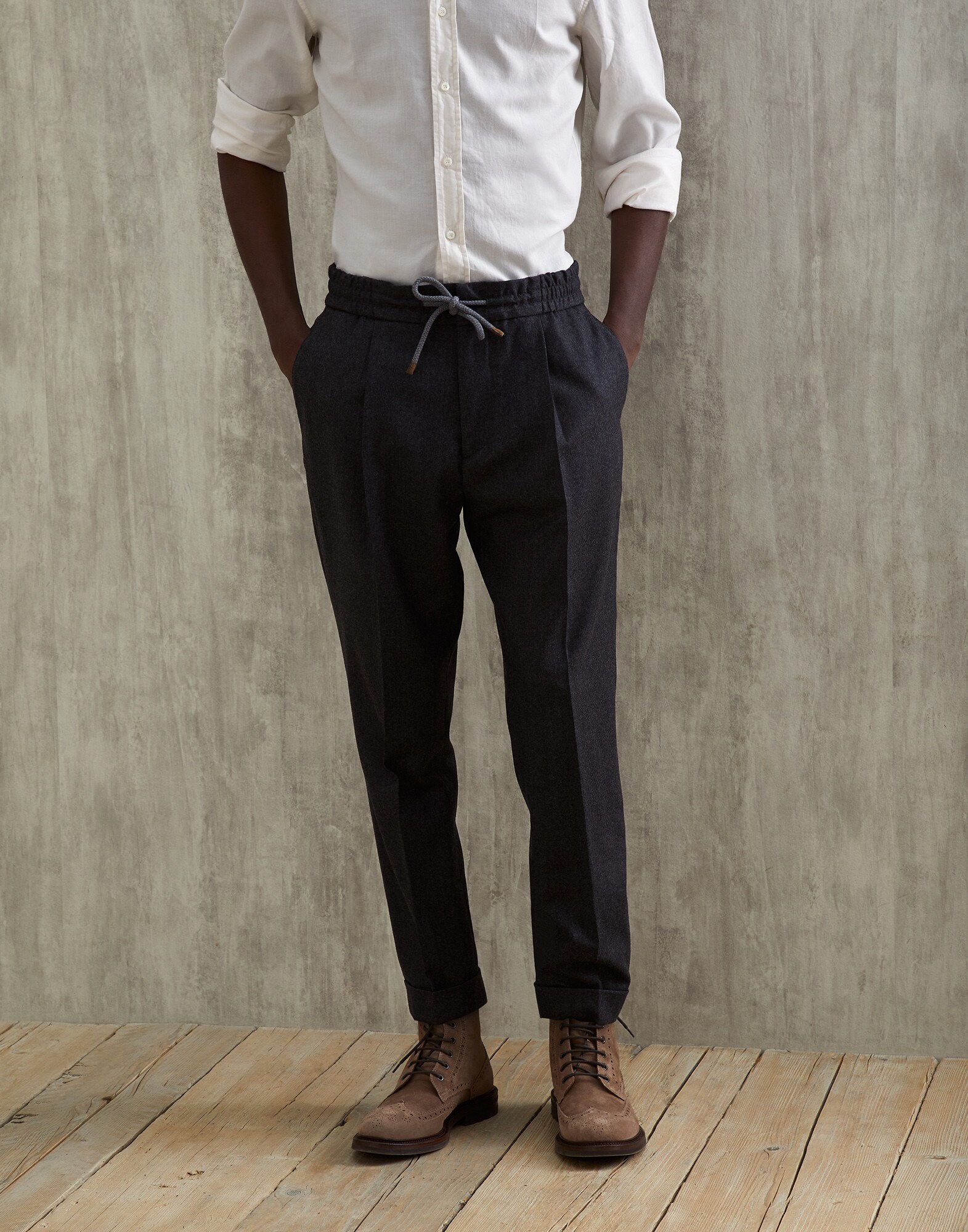 Pantalón leisure fit con pinzas Gris Oscuro Hombre - Brunello Cucinelli