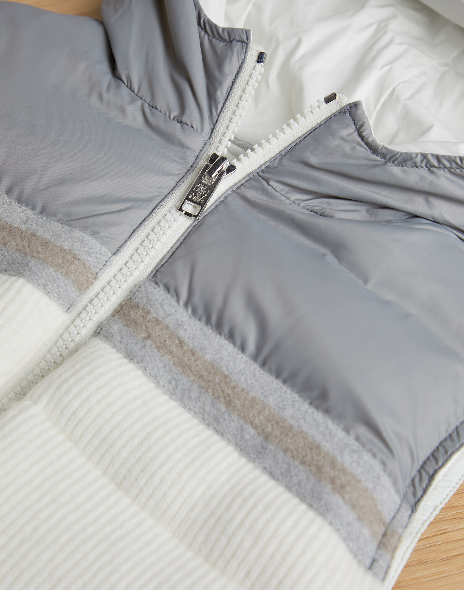 Down Jacket - Detail view