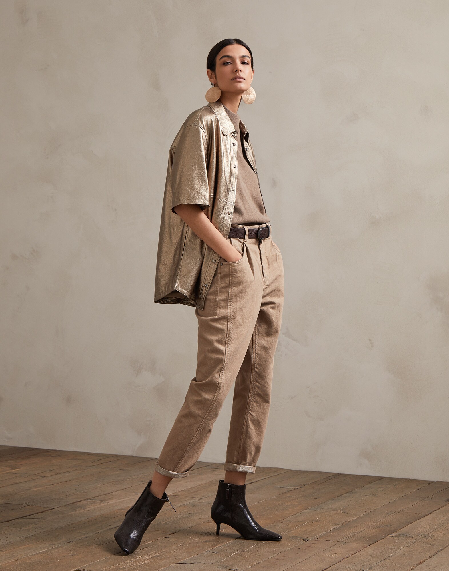 202WOUTFIT6 image number 0
