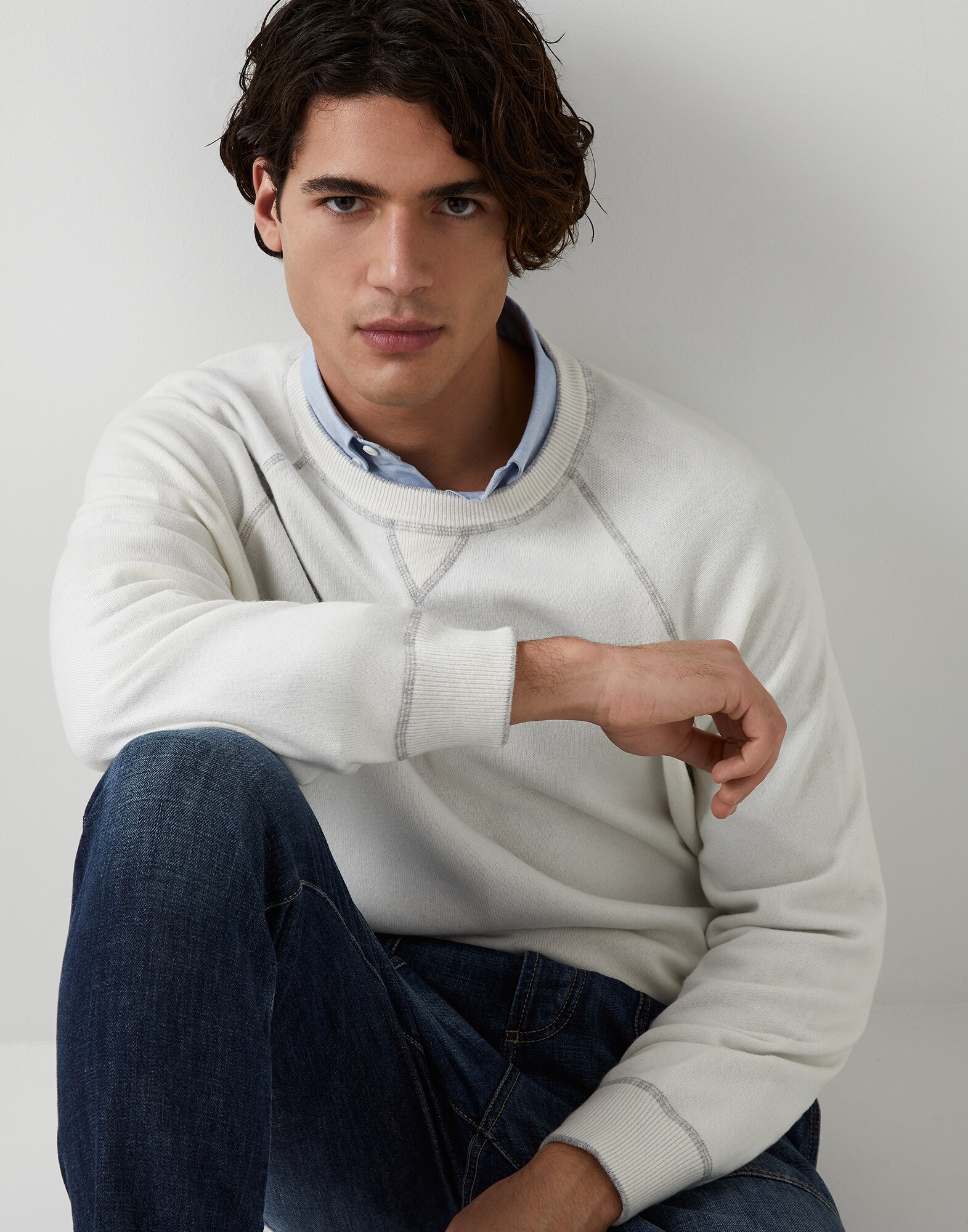 Crewneck - Editorial view