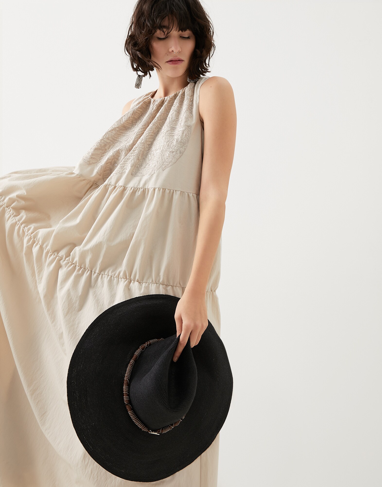 Robe de Soirée - Vue éditoriale