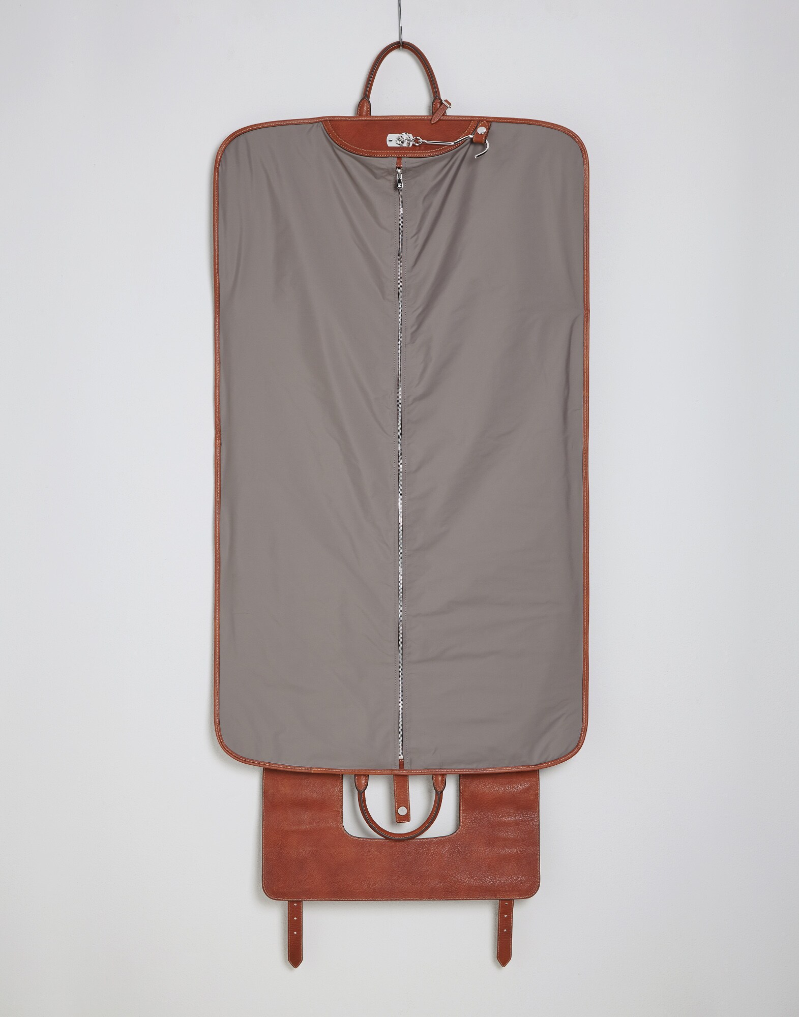 Suit Bag - Full look