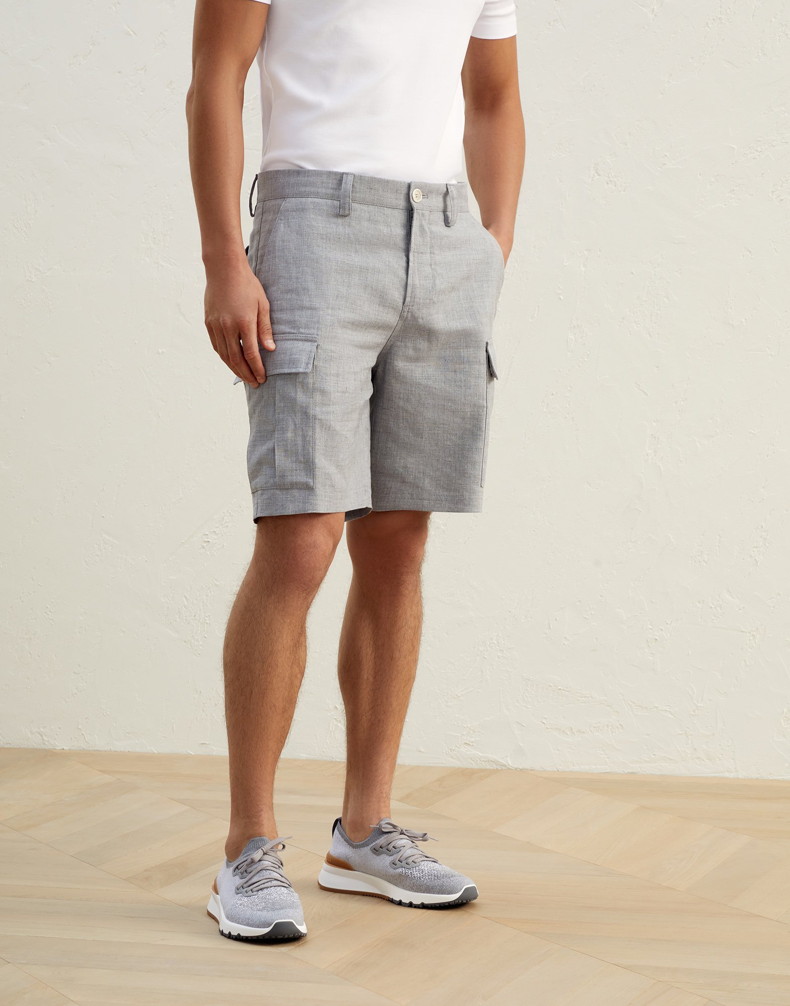 Bermuda shorts with cargo pockets