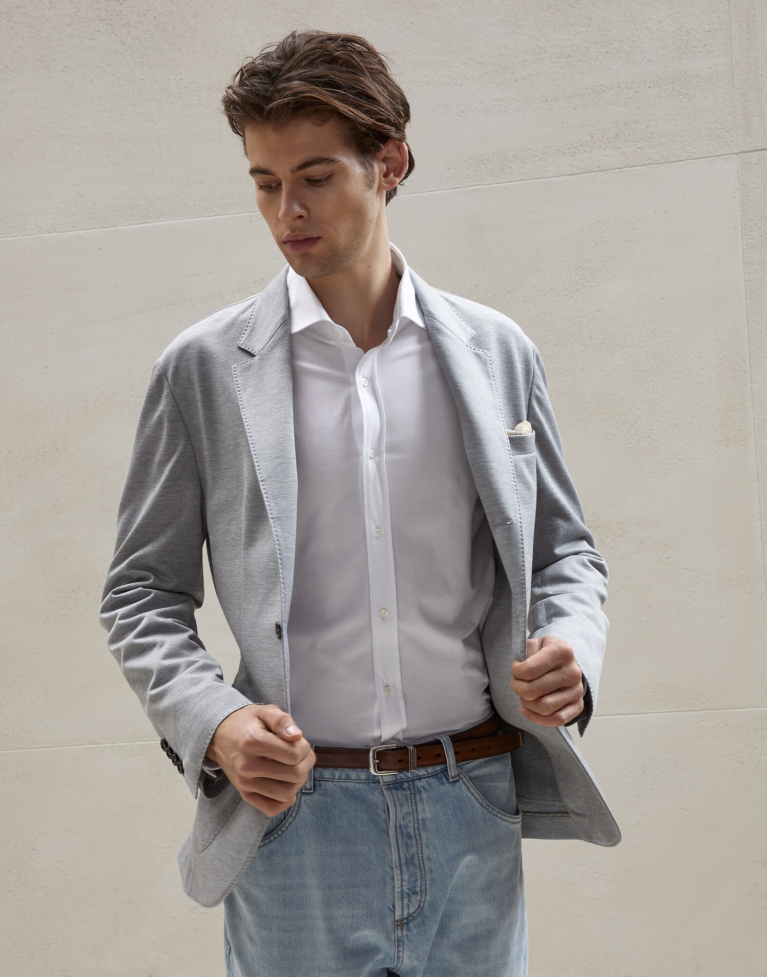 Slim - Editorial view
