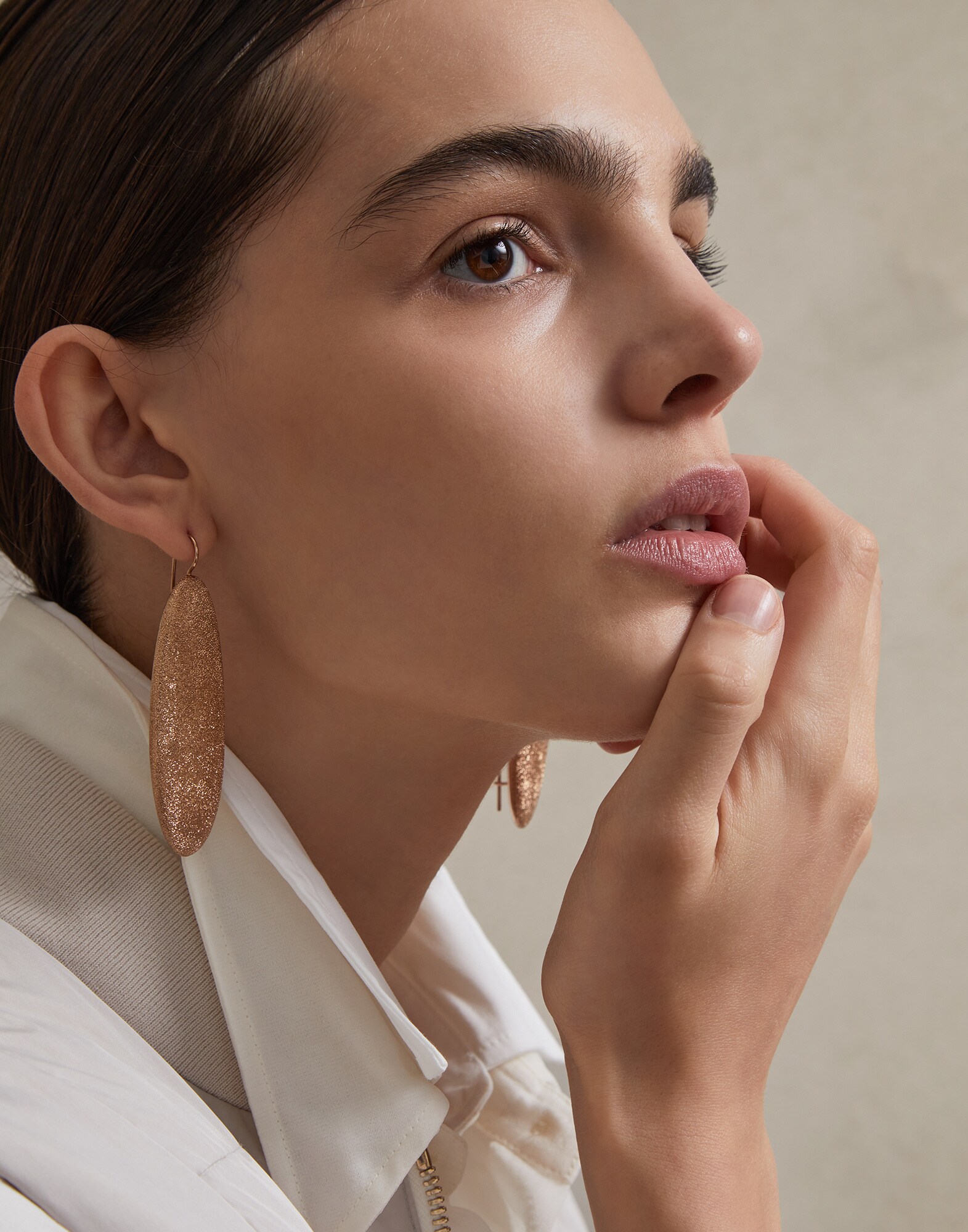 Boucles d'Oreilles - Vue éditoriale