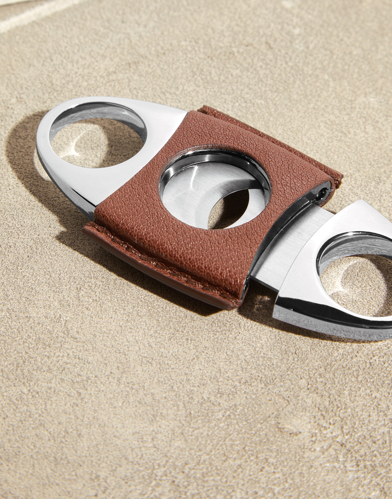 Cigar Cutter - Detail