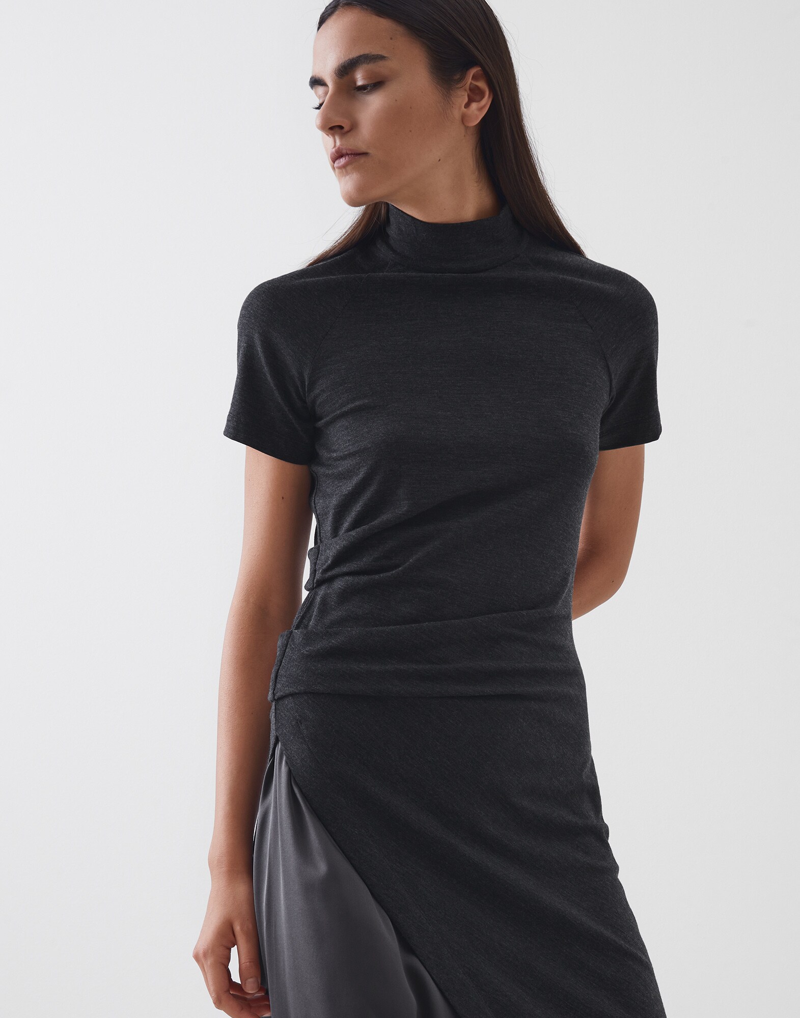 Robe - Editorial