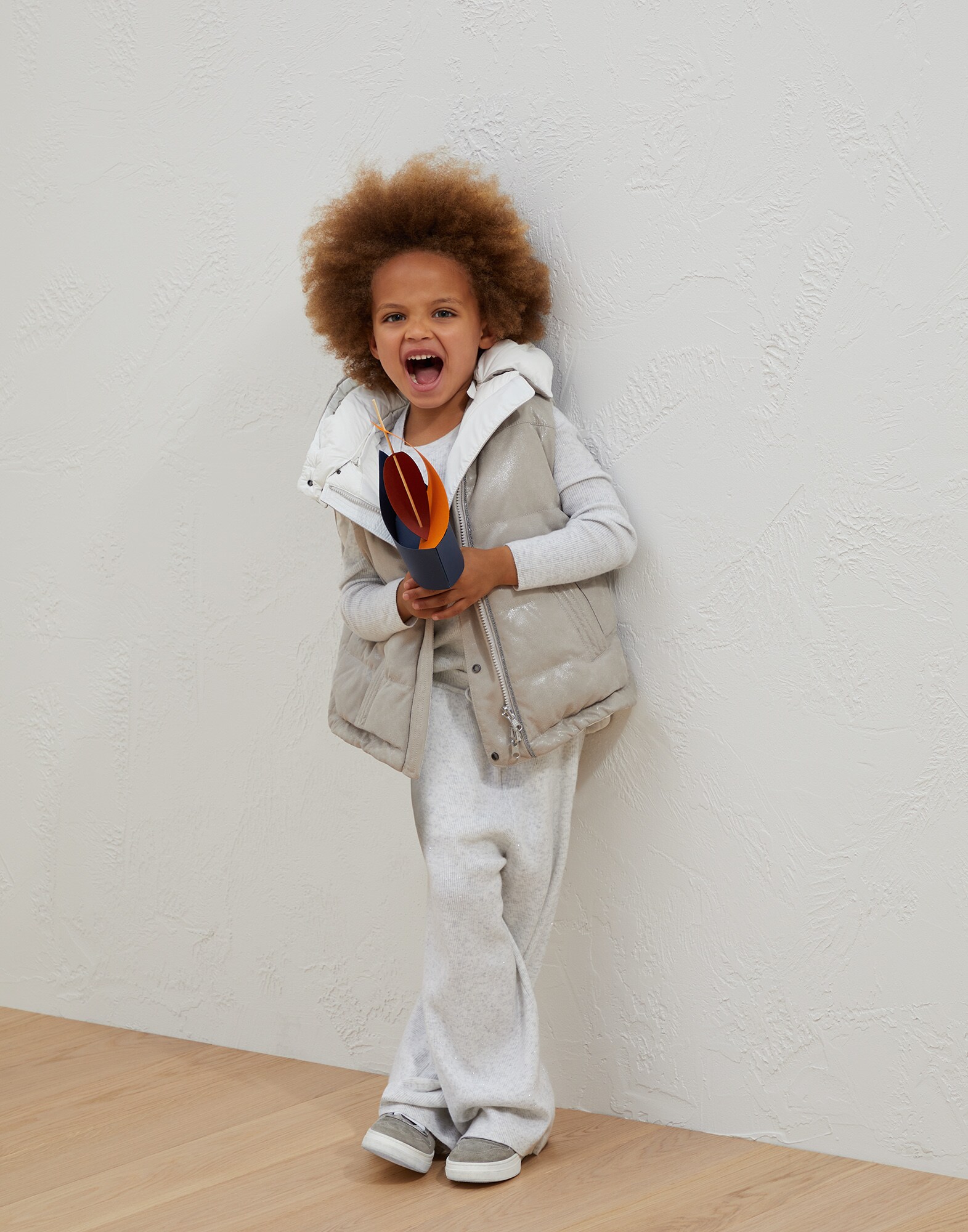 212FOUTFIT18 image number 0