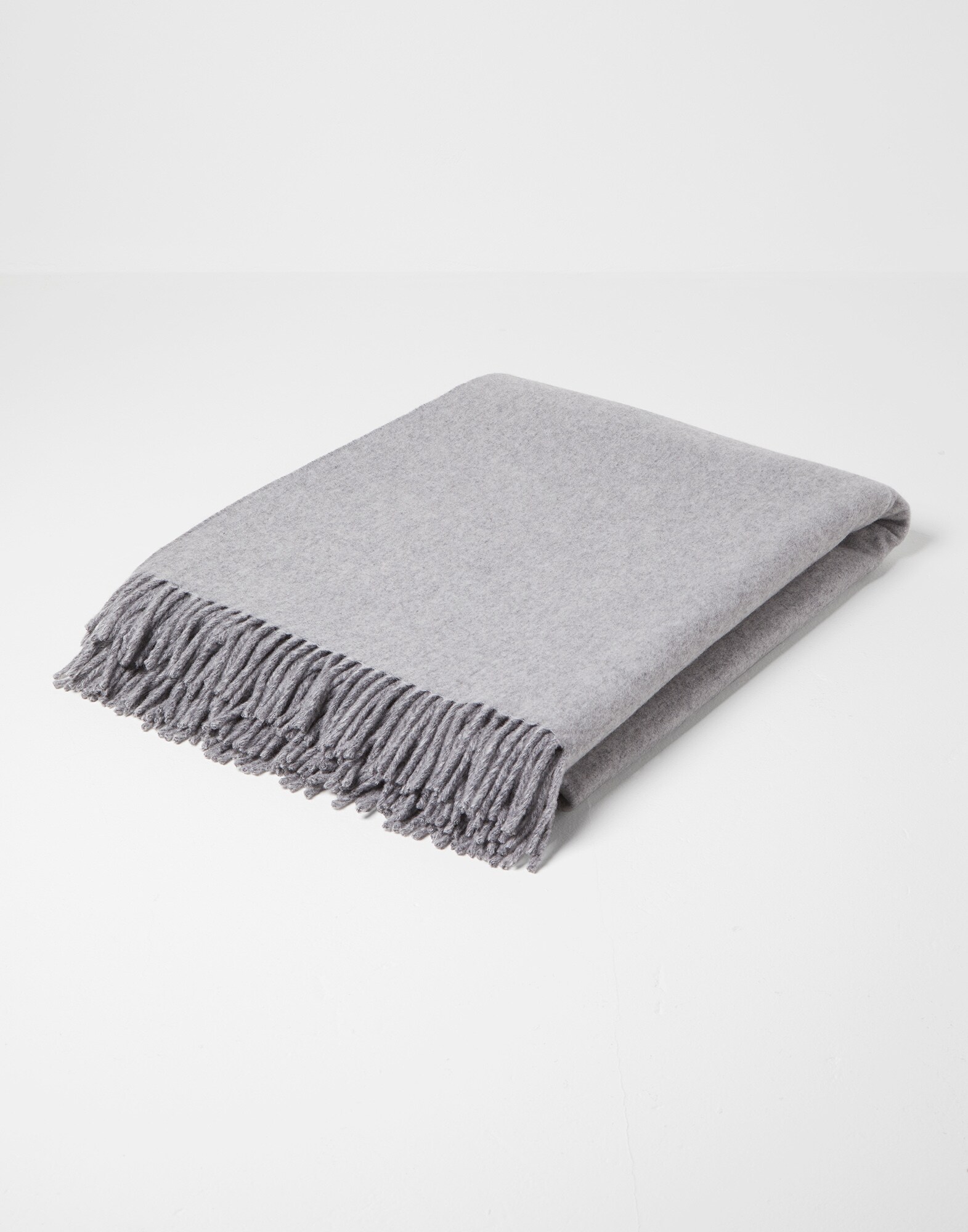 Throws - Front view