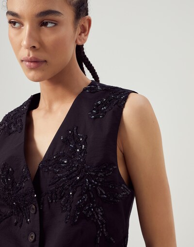 Vest - Detail view