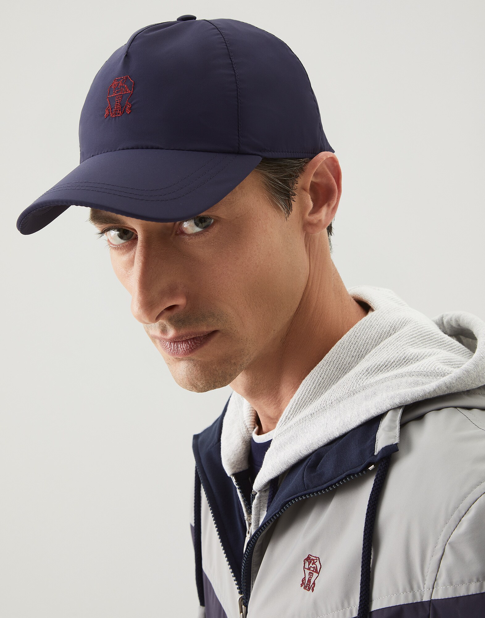 Chapeau - Editorial