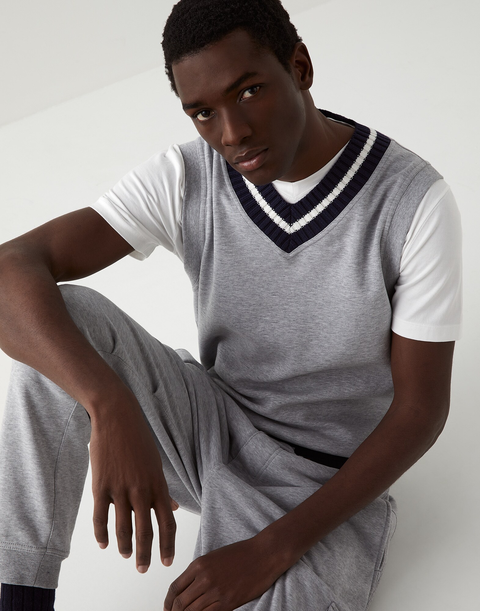 Sweatshirt - Editorial view