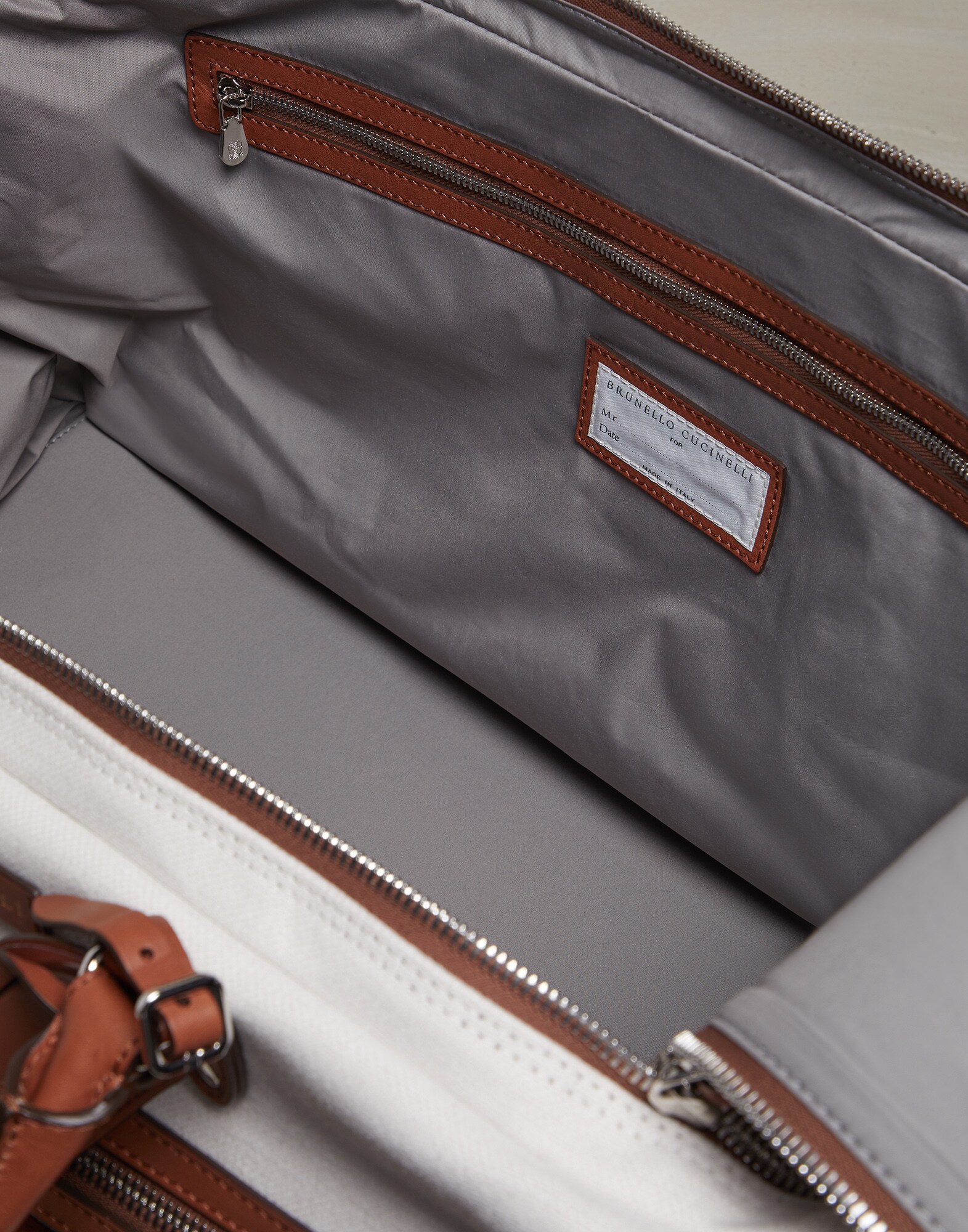 Travel Bag - Full look