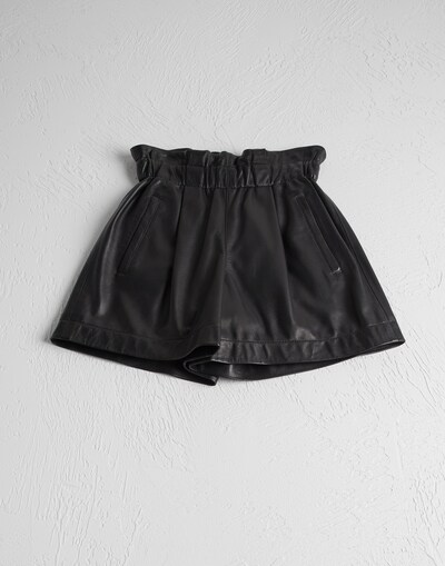 Bermuda & Shorts - Front view