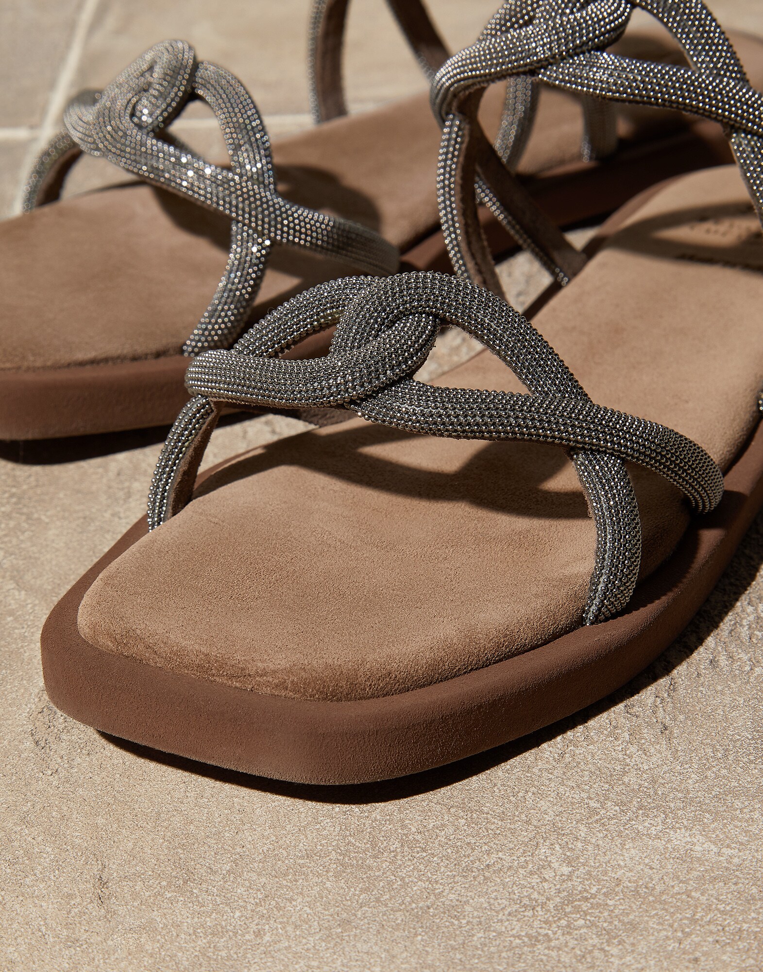 Low Sandals - Detail