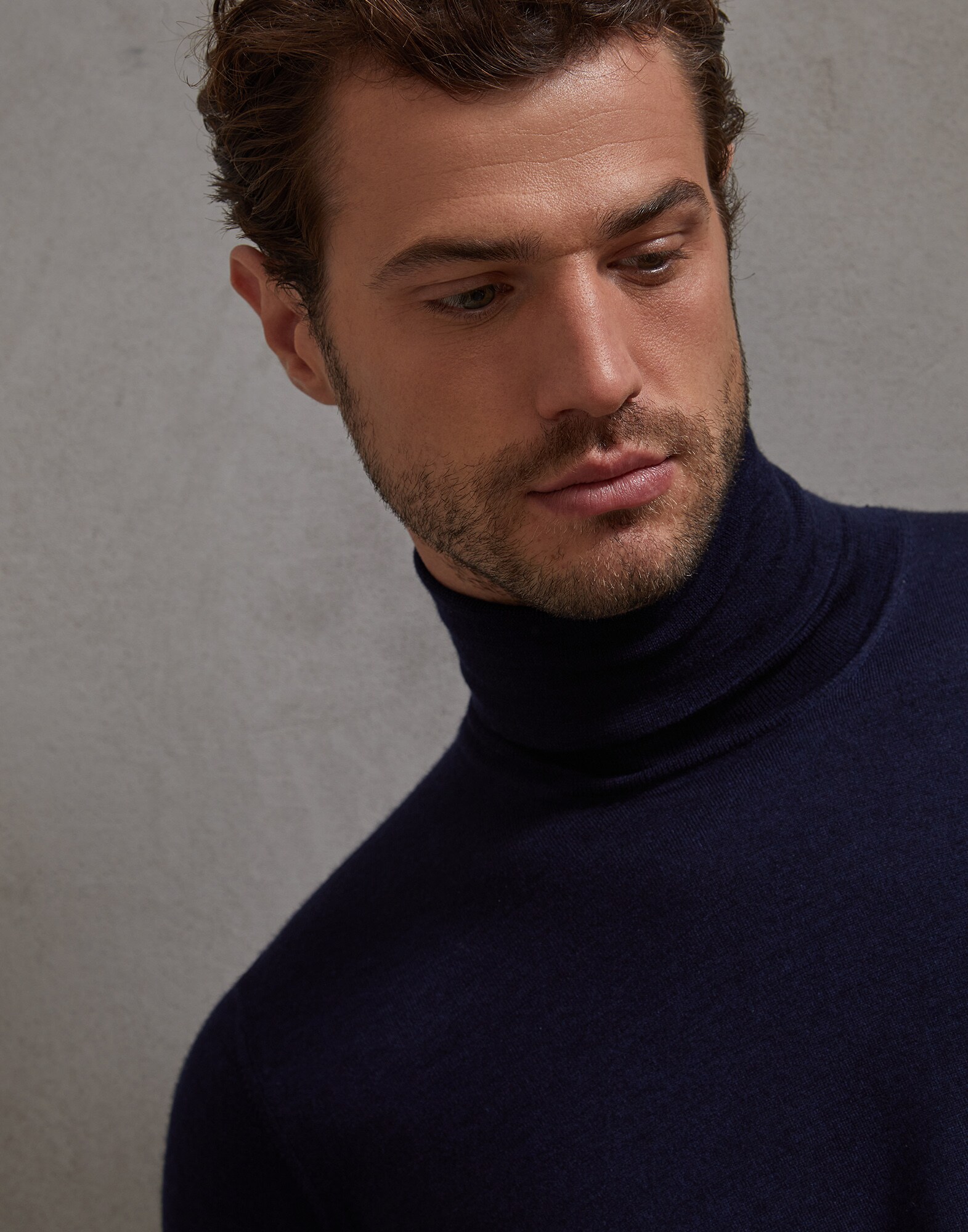 High Neck Sweater - Detail