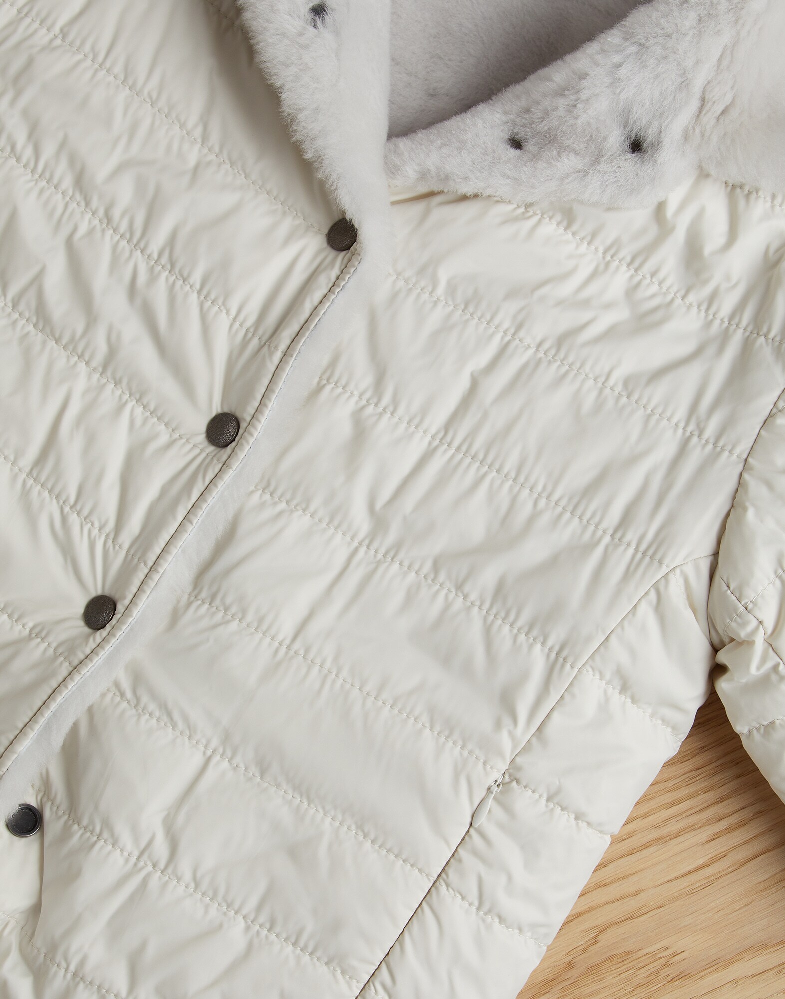 Outerwear - Vista de detalle