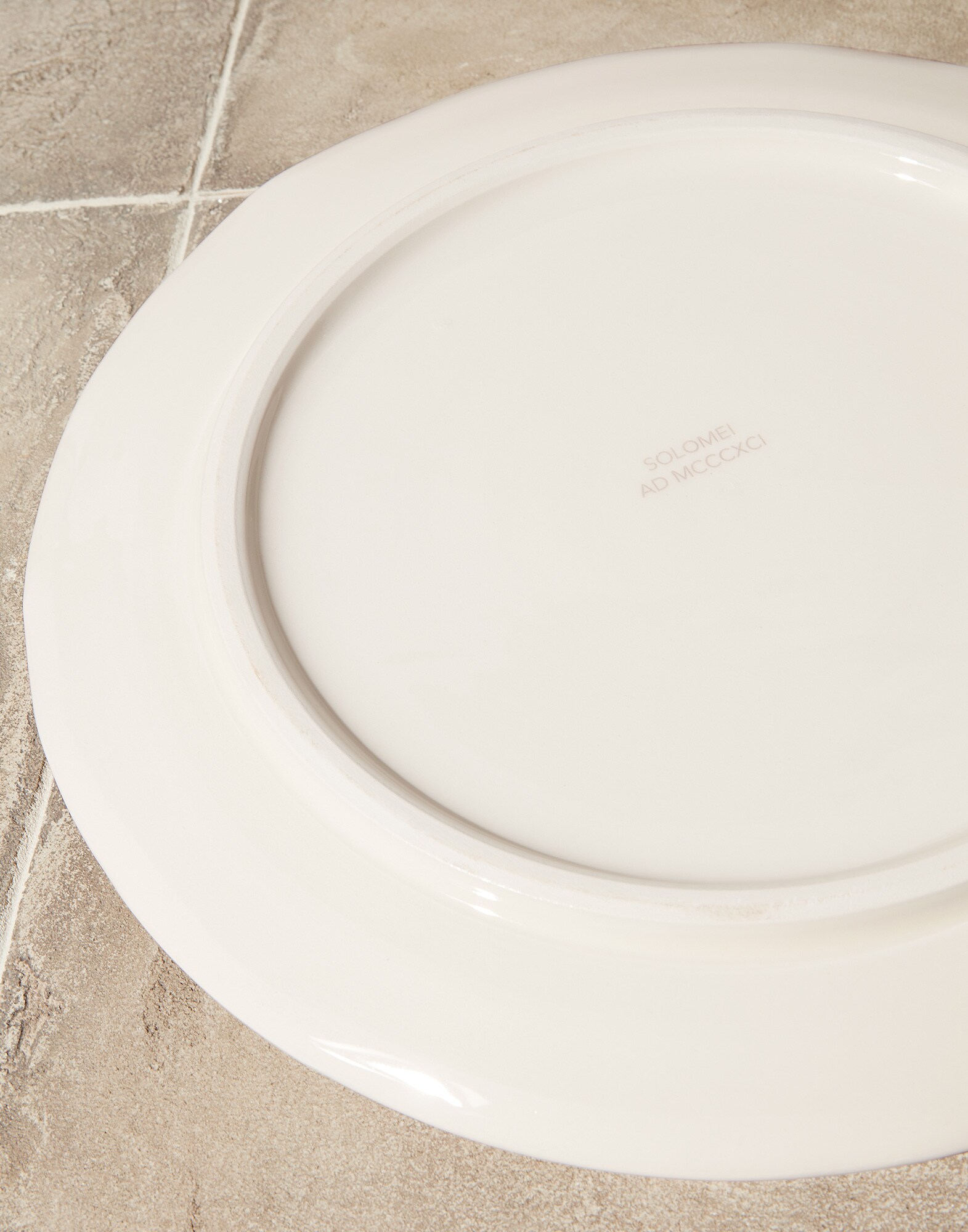 Dinnerware - Detail view