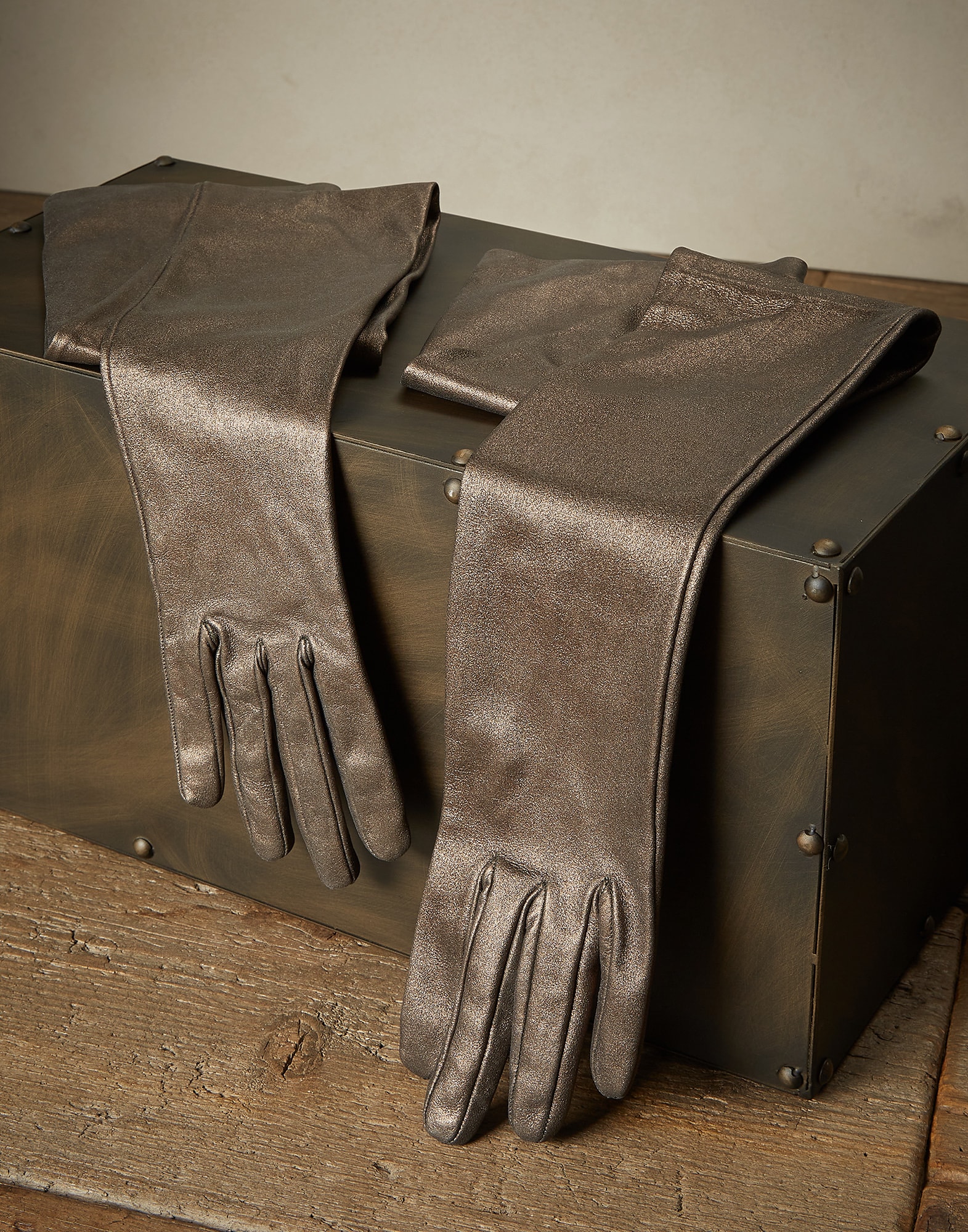 Handschuhe aus Veloursleder