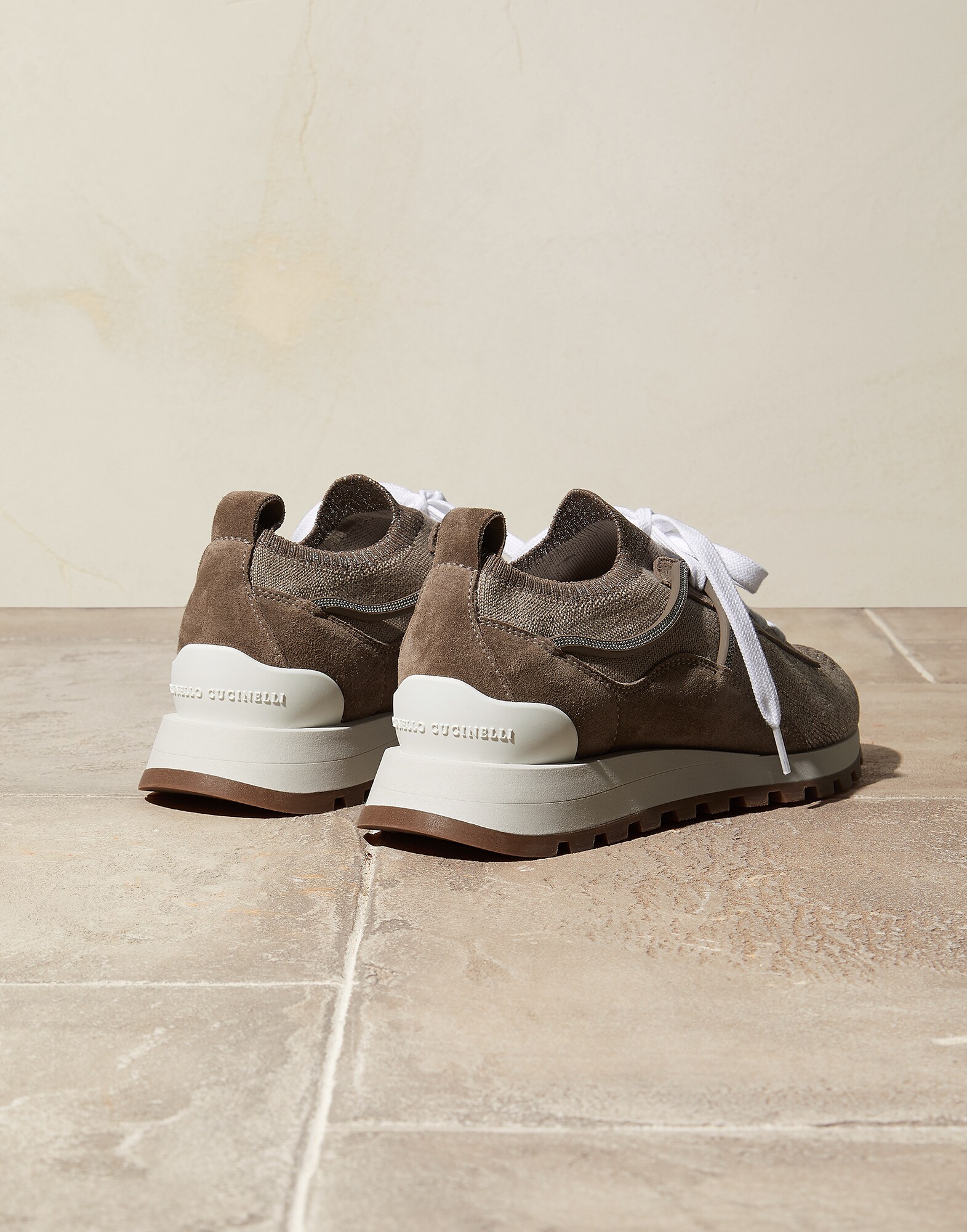 Sneakers - Back