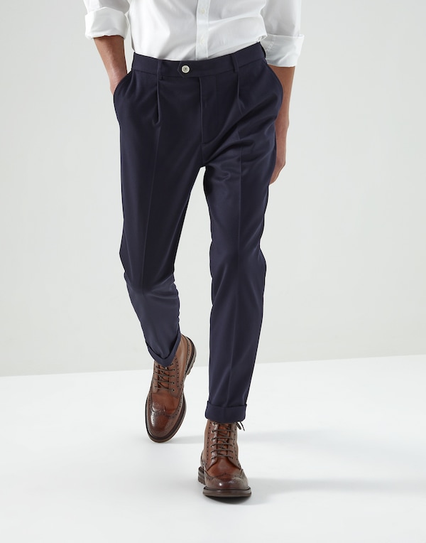 Leisure fit trousers with pleats Navy Blue Man - Brunello Cucinelli 