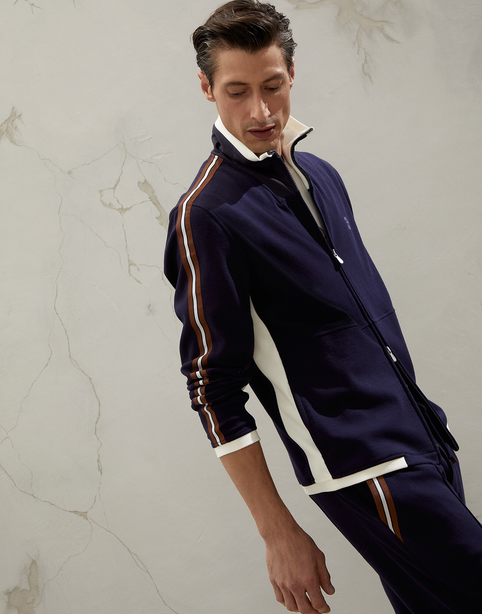 Sweatshirt - Front view