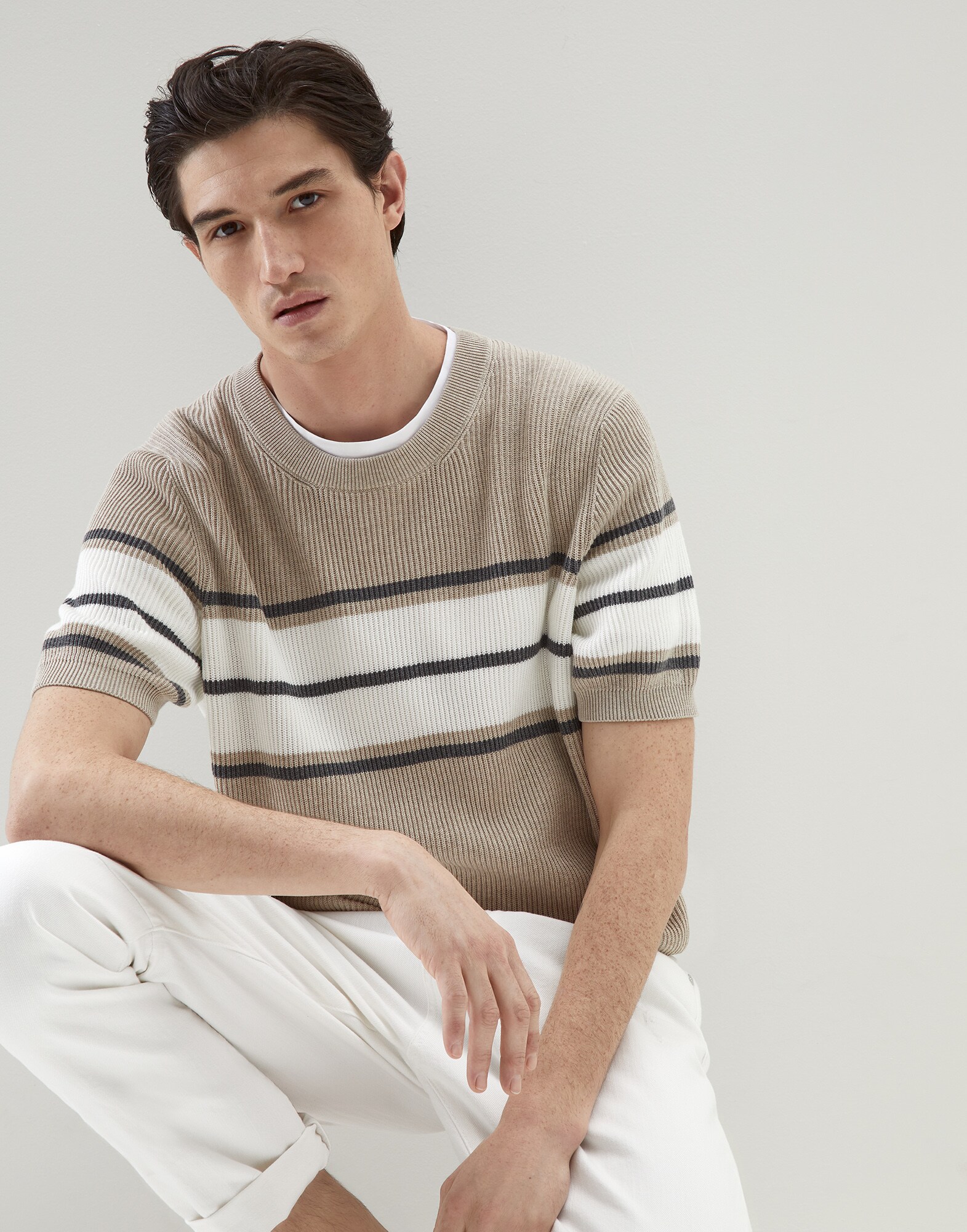 Crewneck - Editorial view