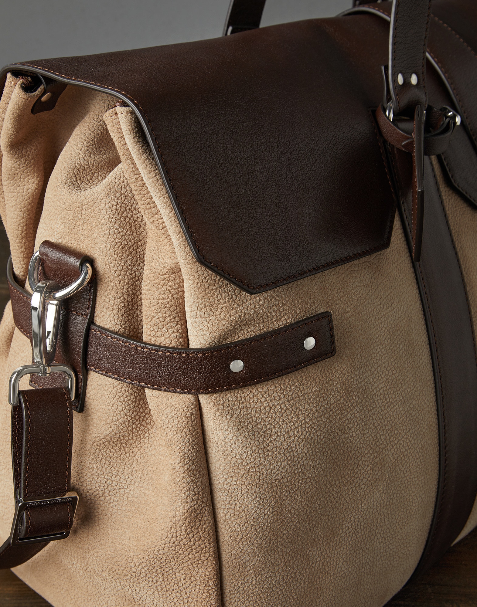 Travel Bag - Detail view