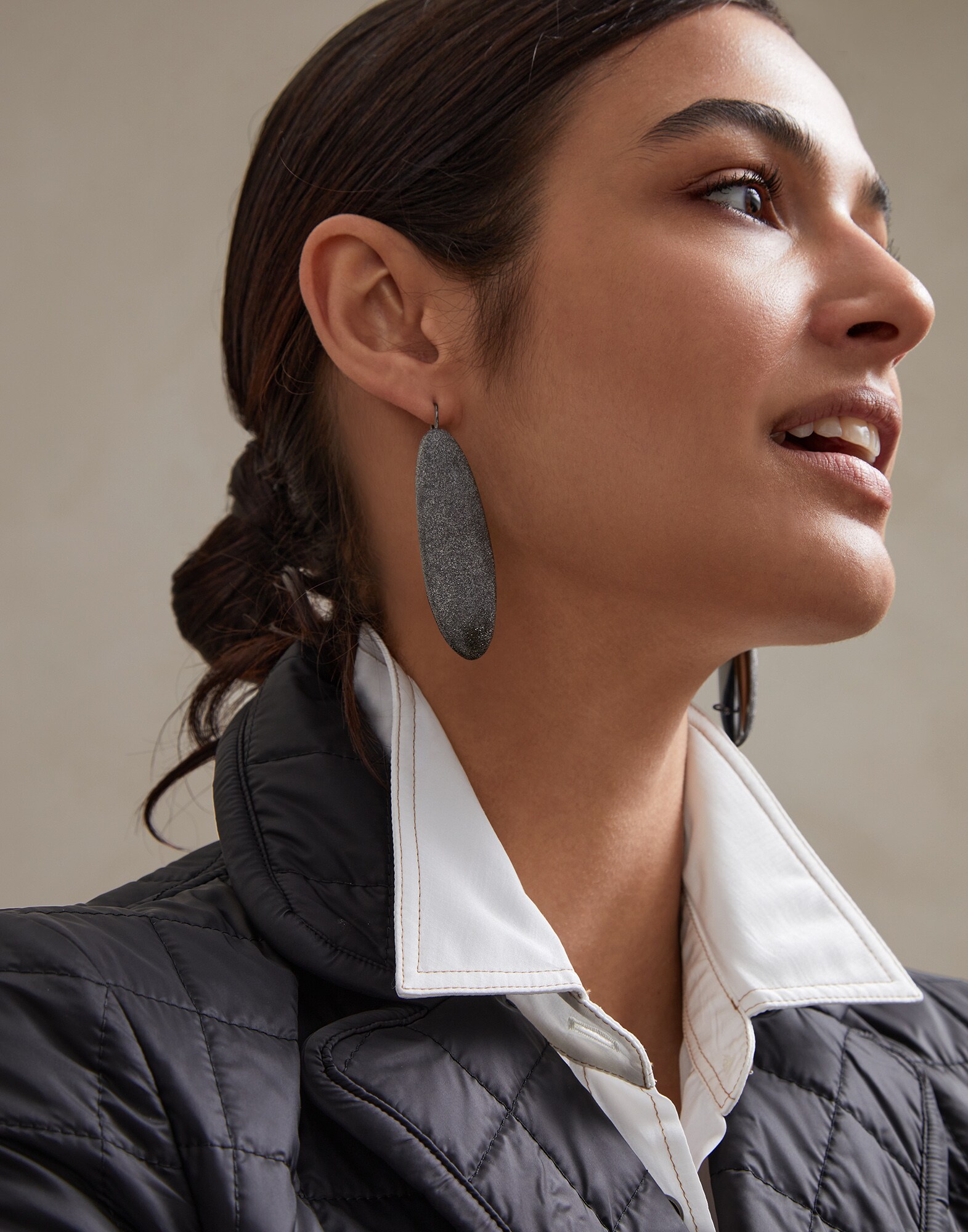 Boucles d'Oreilles - Vue éditoriale