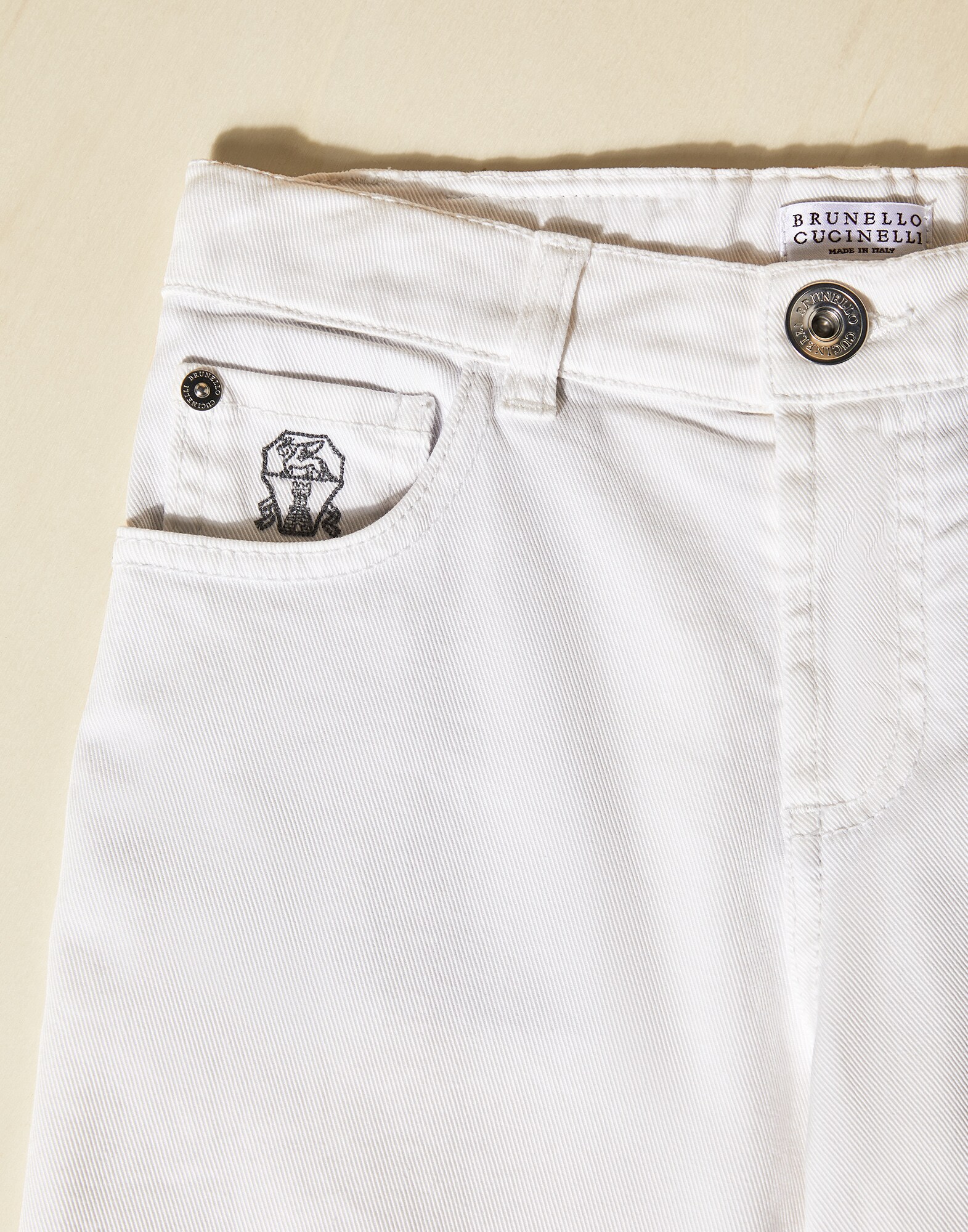 Pants - Detail view