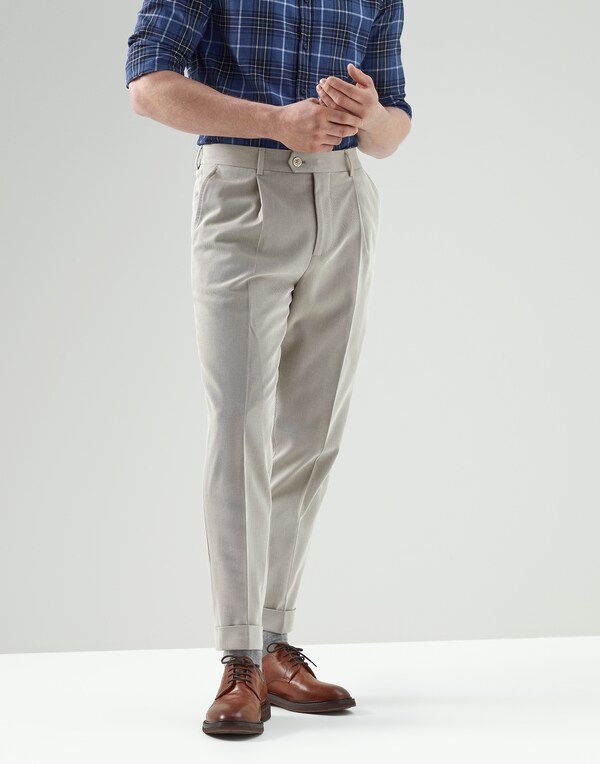 Leisure fit trousers with pleats Brown Man - Brunello Cucinelli 