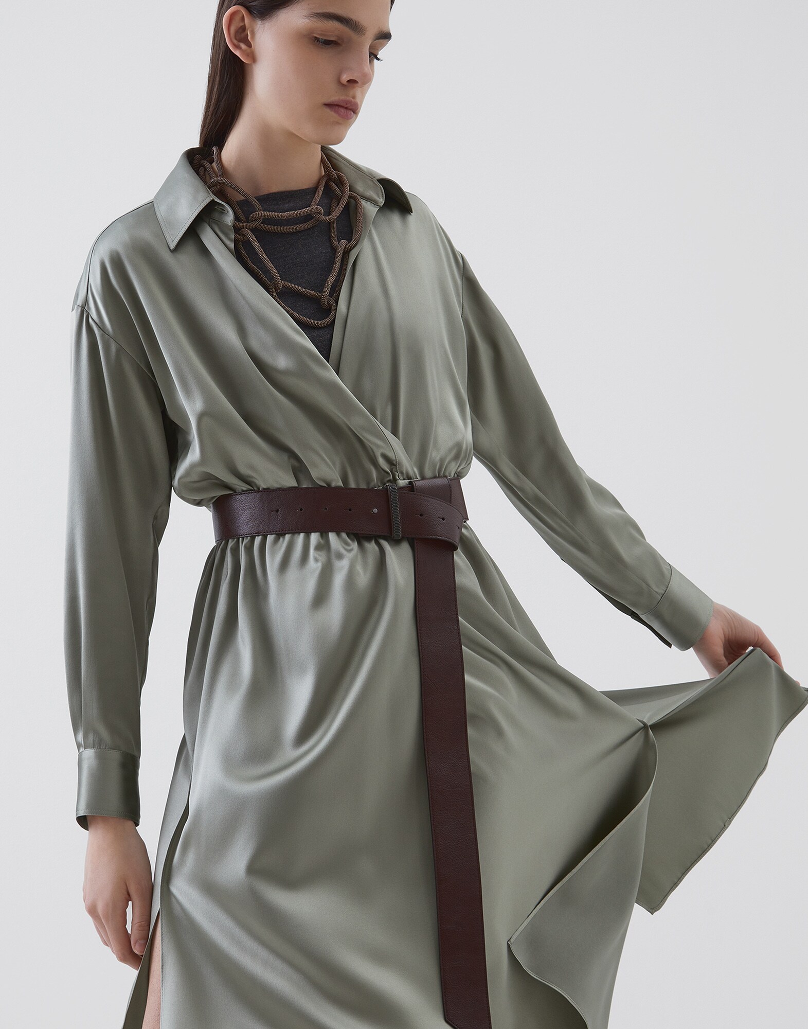 Robe - Editorial