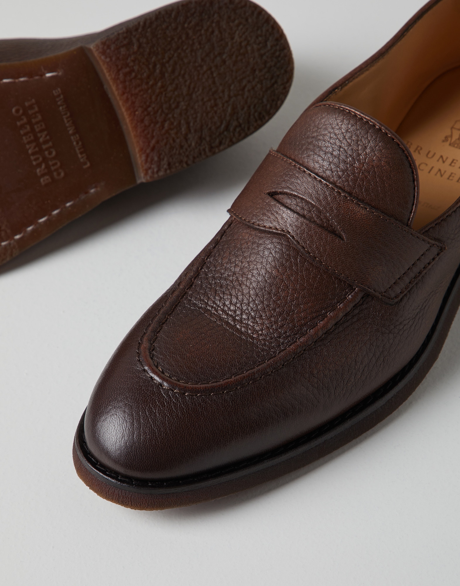Mocassins Brunello Cucinelli En Daim Avec Pompons - Neuf Avec Boîte - Cuir Véritable - Italie