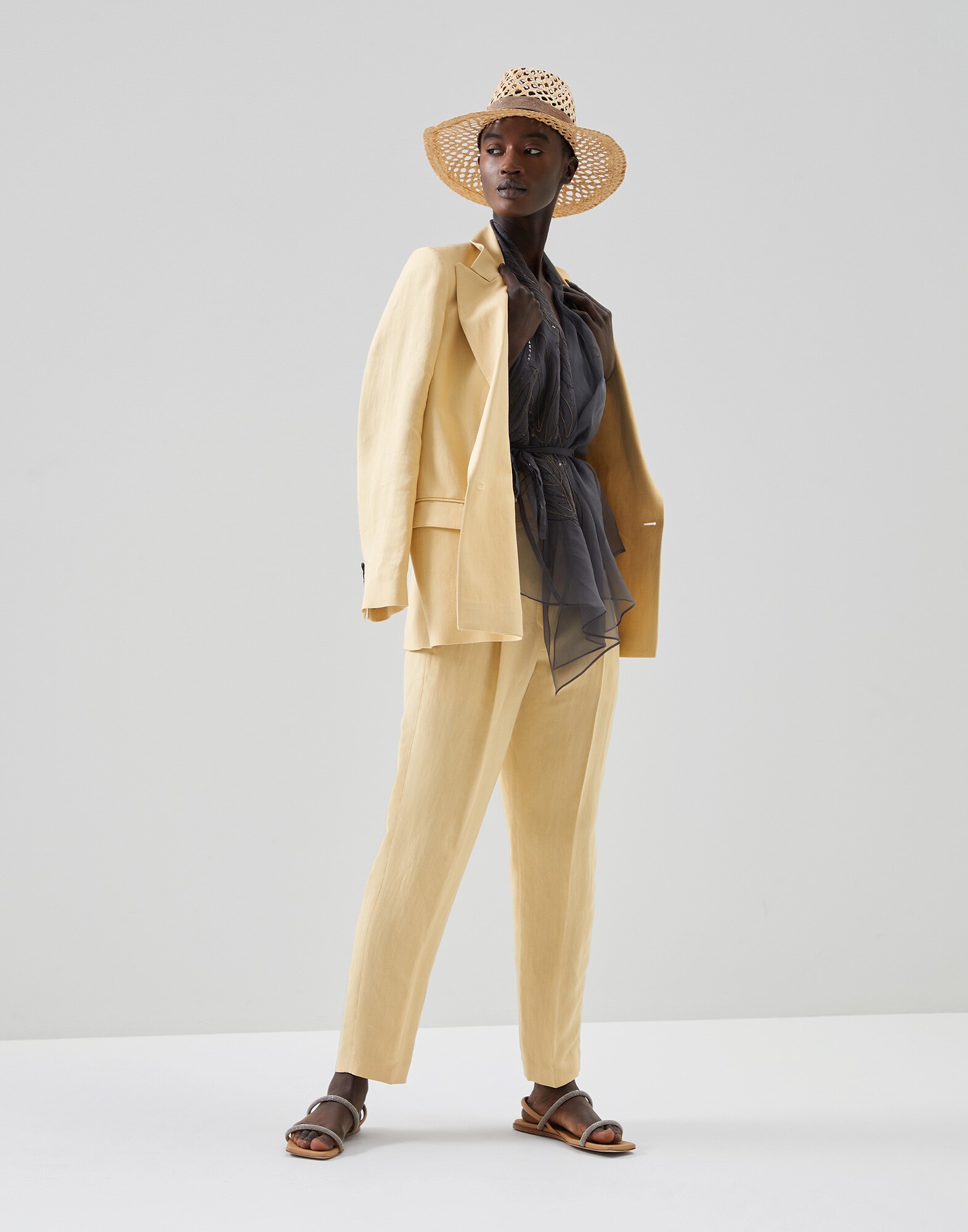 Wide - Full look