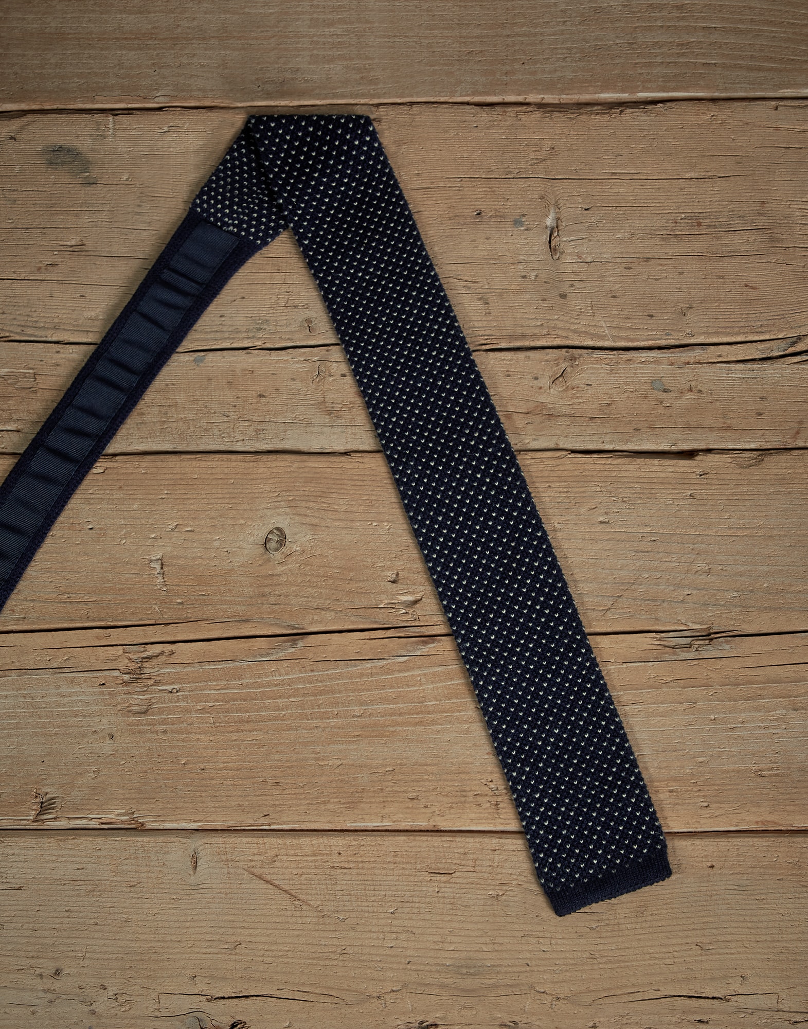 Corbata - Vista frontal