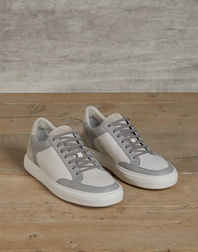 Sneakers - Front view