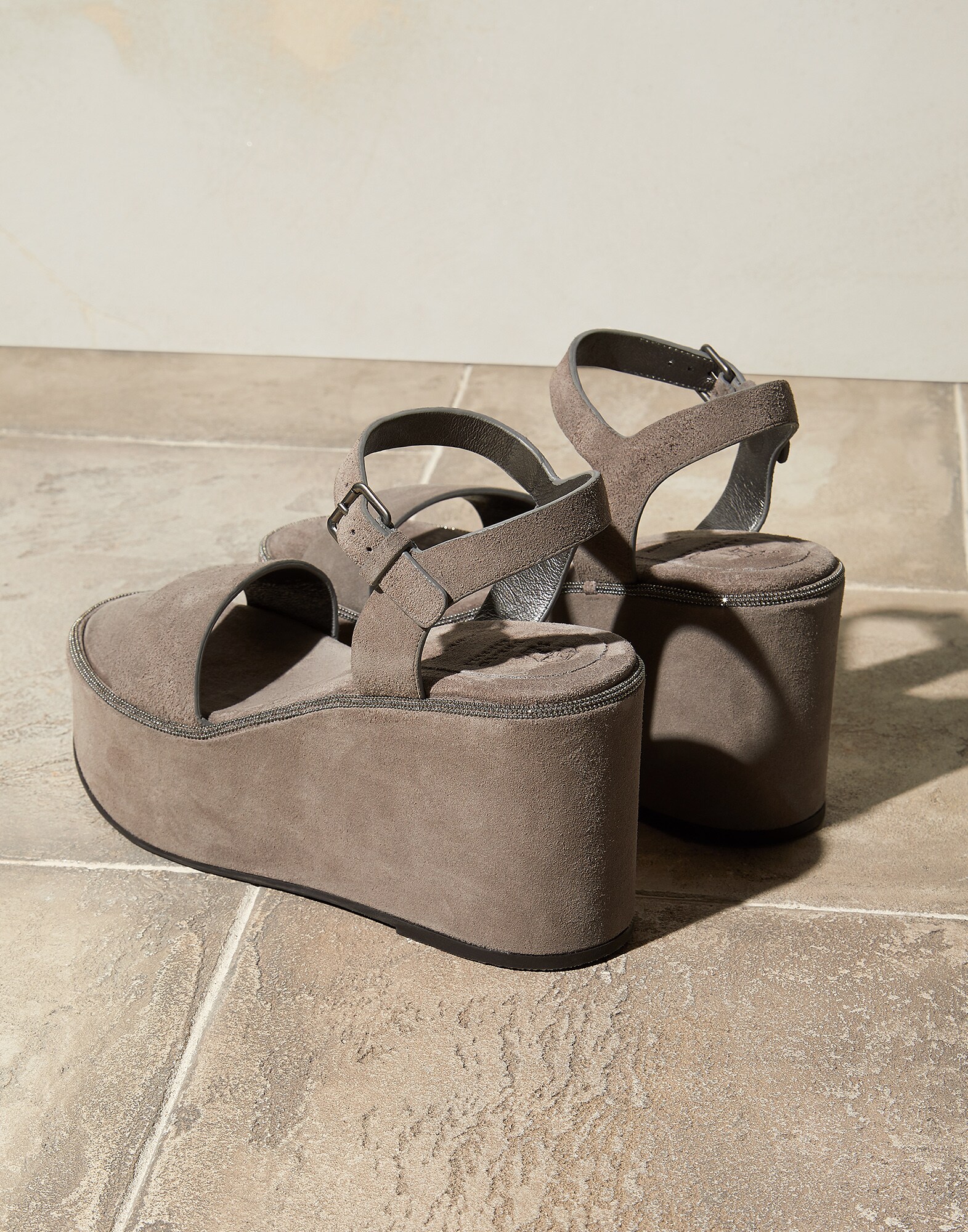 Sandals with Fastening - Back view