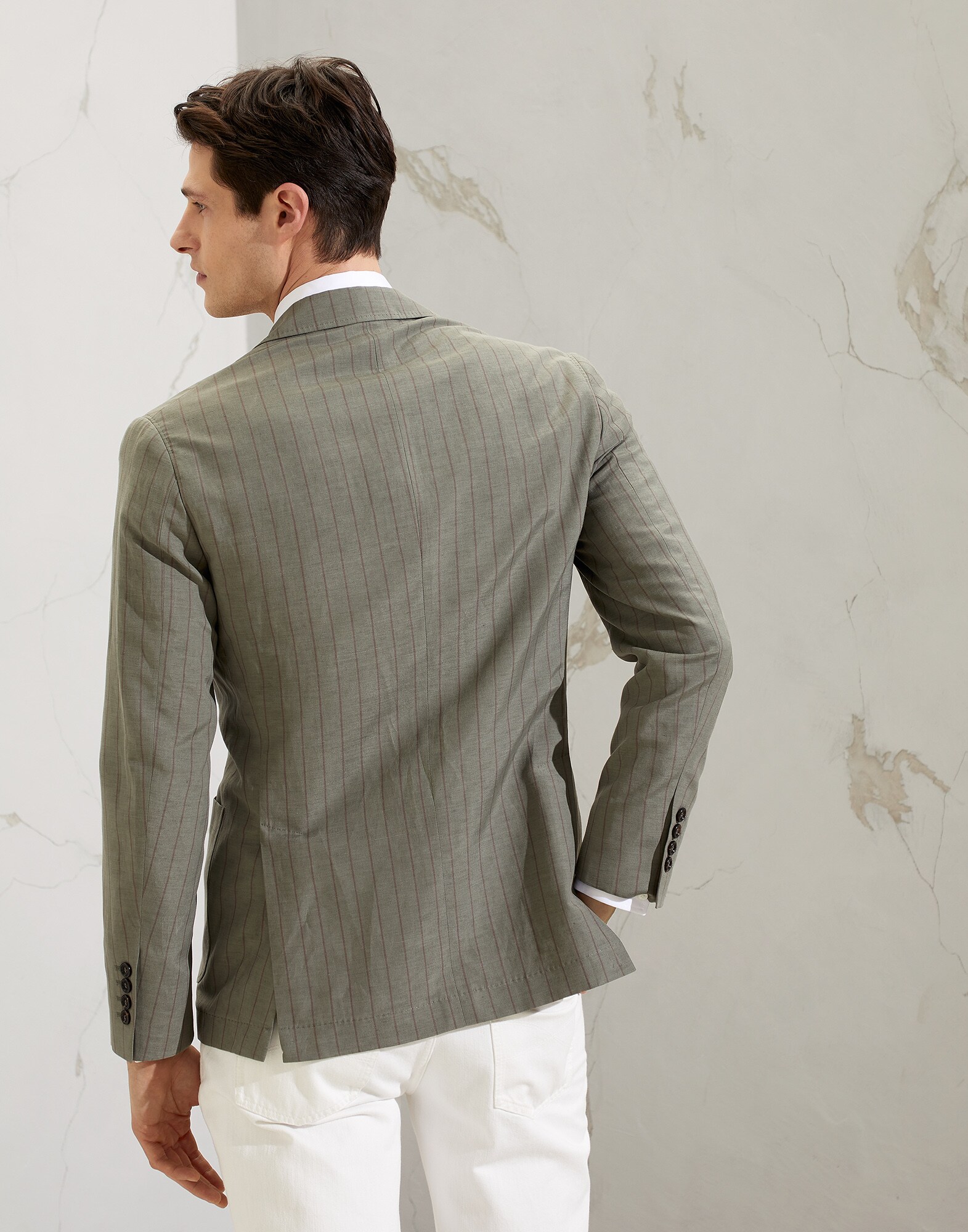Chaqueta de Botonadura Simple - Vista trasera