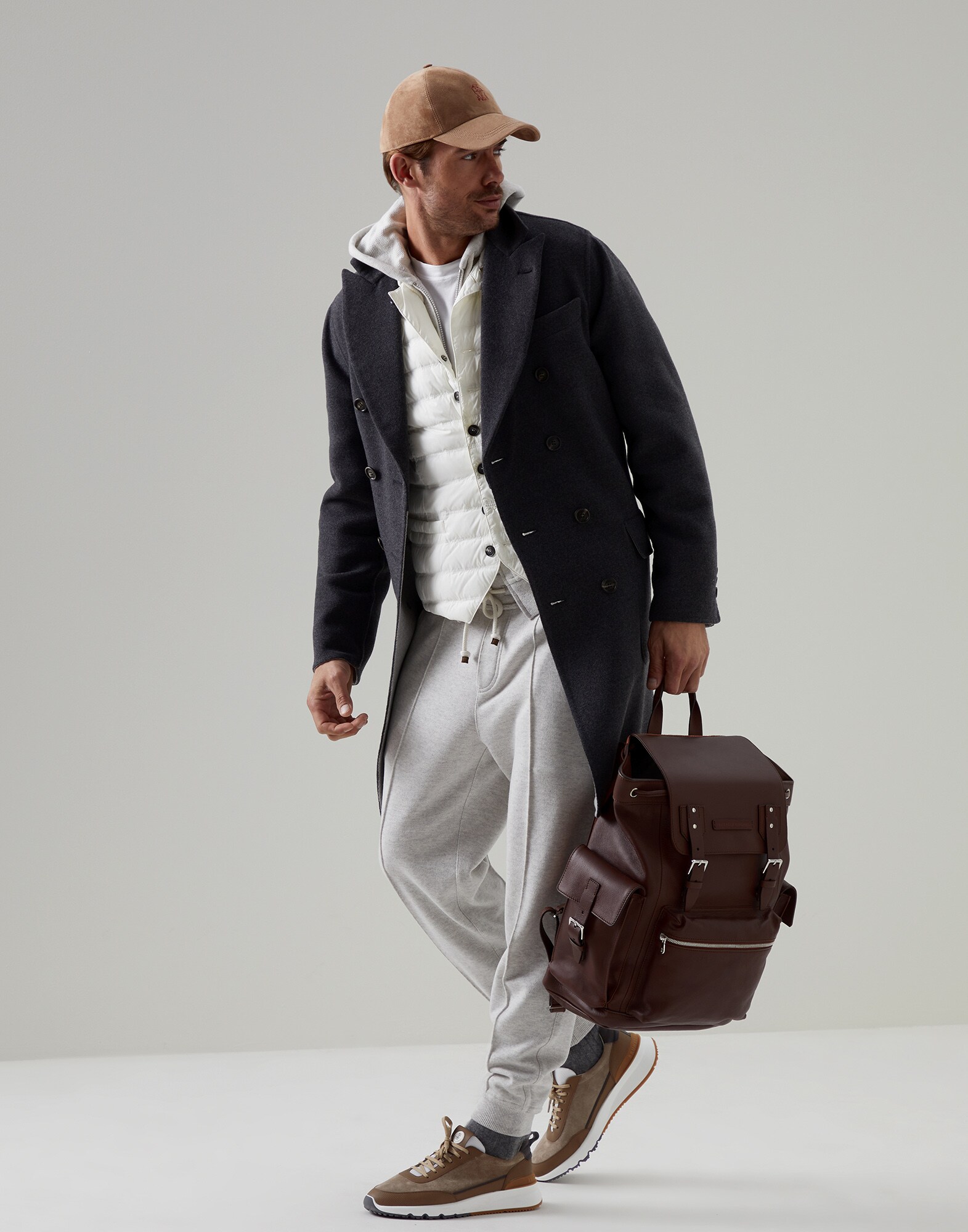 212MOUTFITMRPORTER2 image number 0