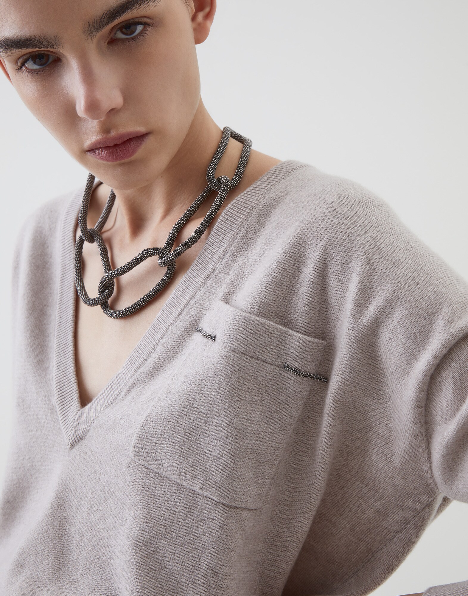 V-neck Sweater - Detail