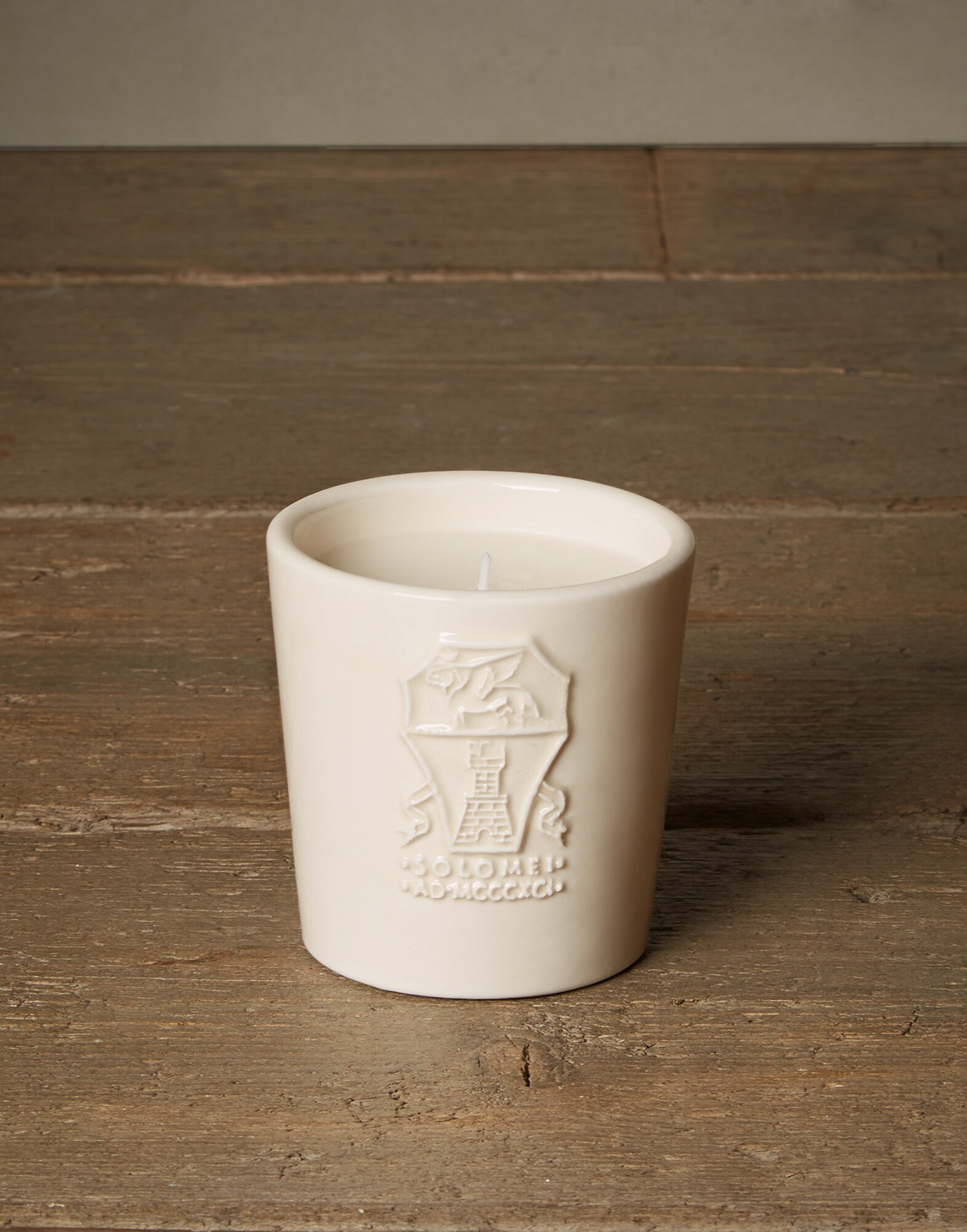 Candles Ecru Lifestyle 1 - Brunello Cucinelli