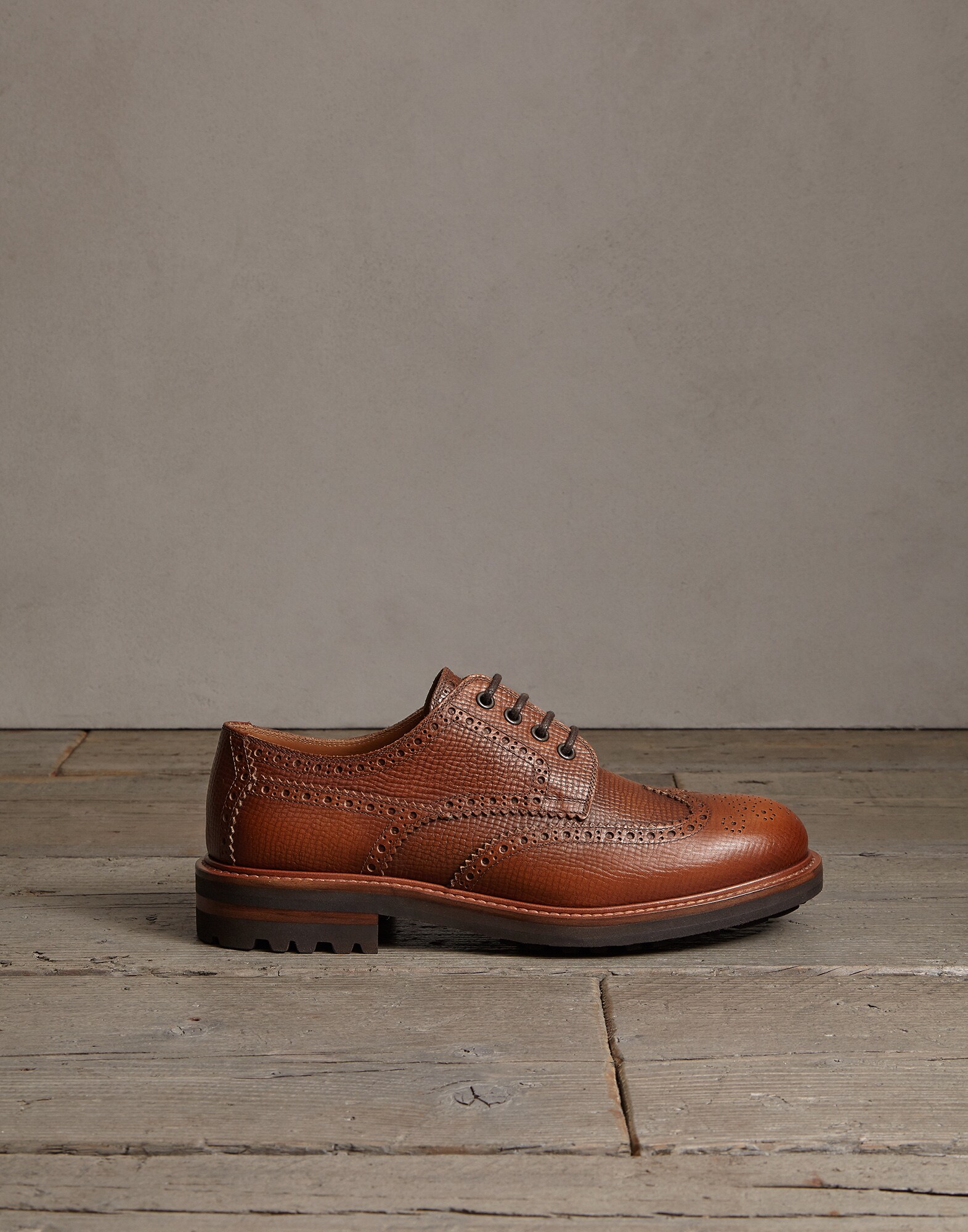 Lace-Ups - Look