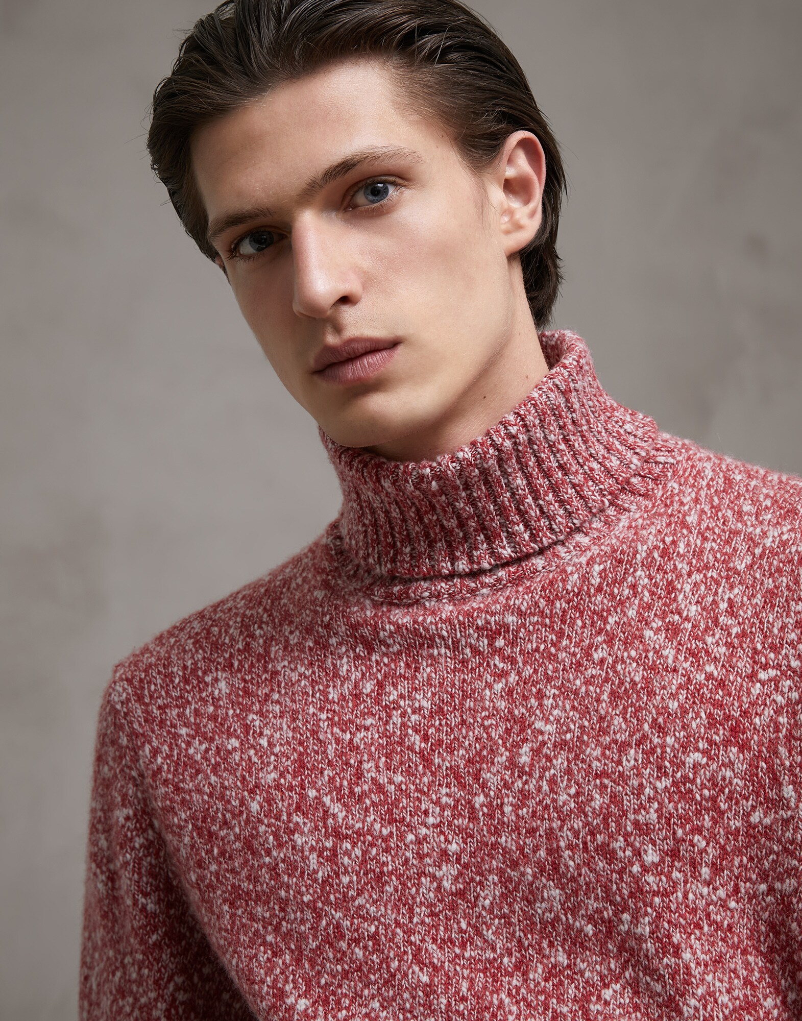 High Neck Sweater - Detail