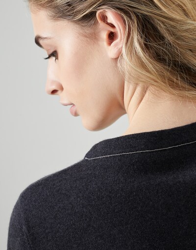 Crewneck - Detail view