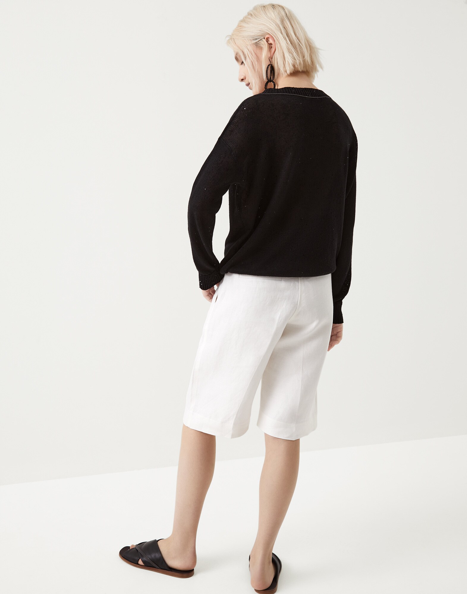 V-neck - Back view