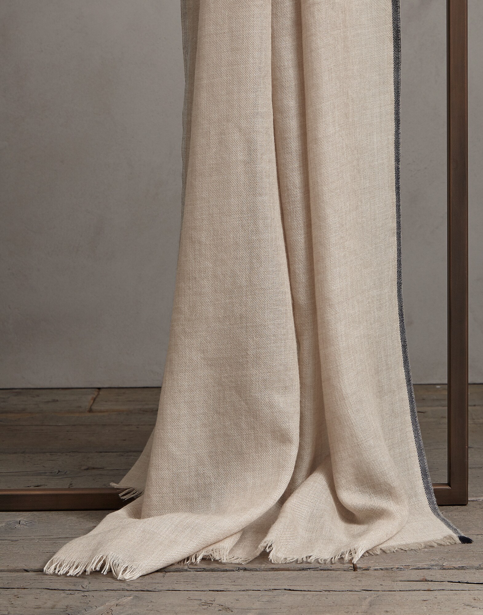 Solid Scarf - Front view