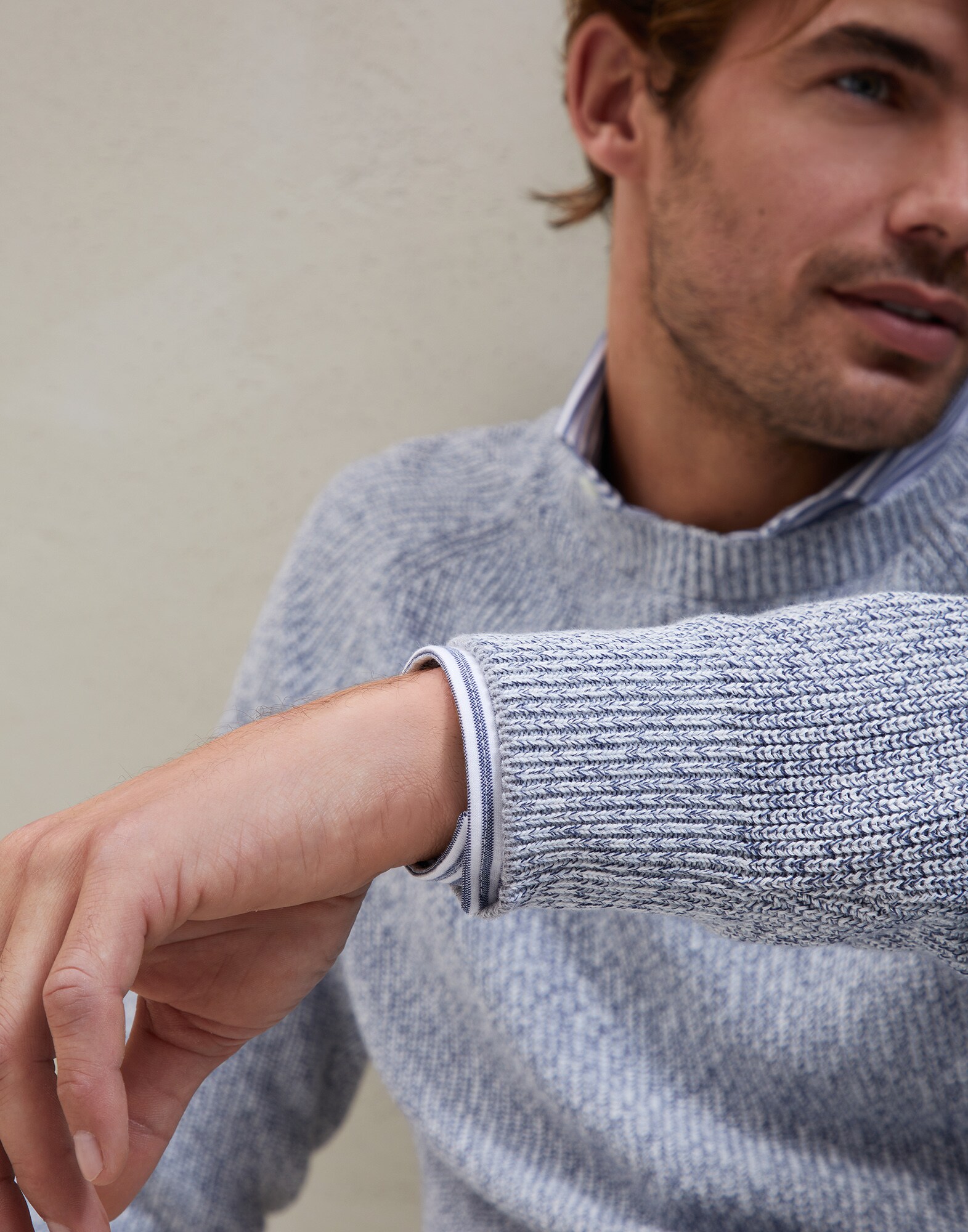 Crewneck - Detail view